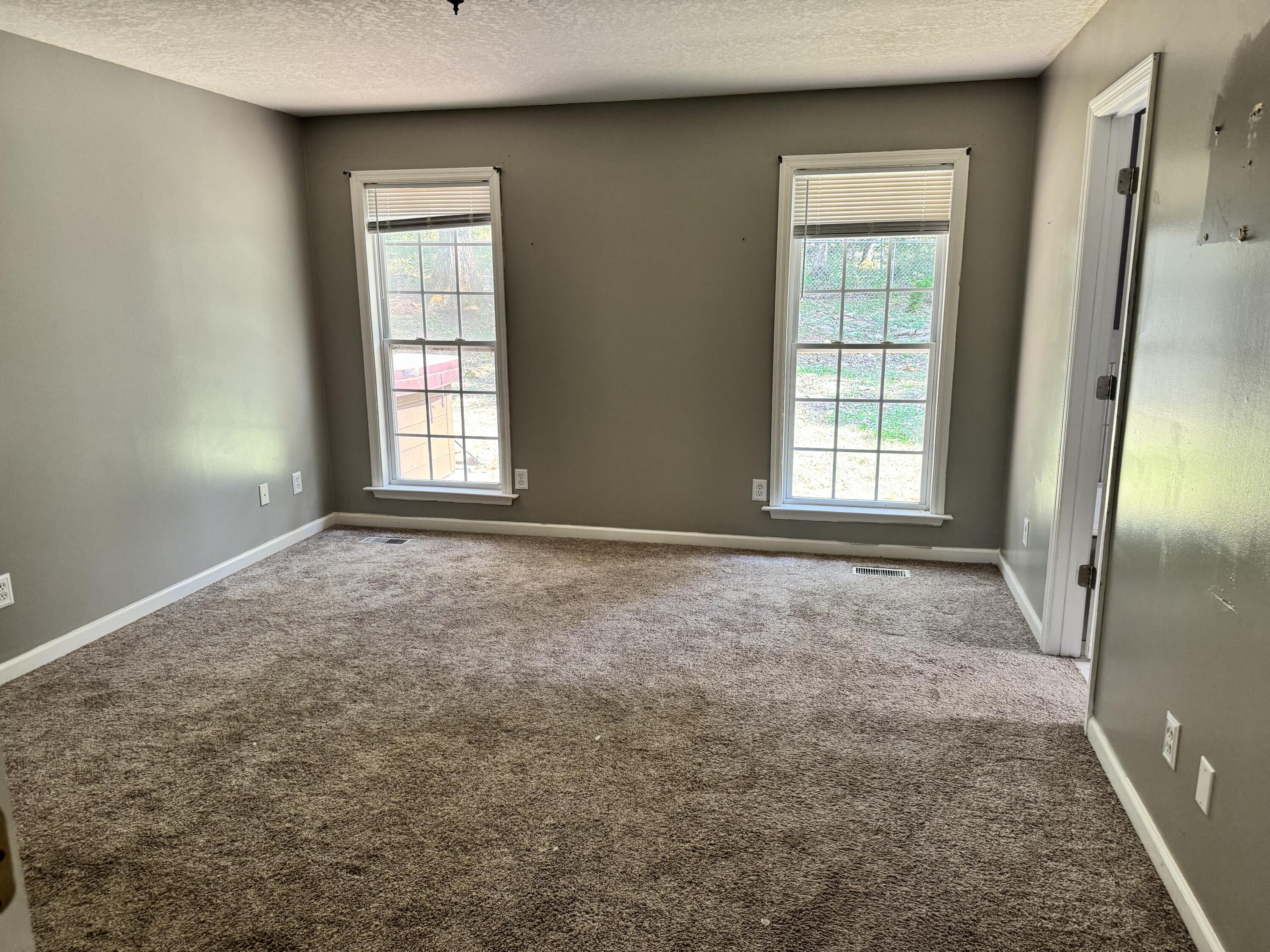 6353 Cardinal Lane NW