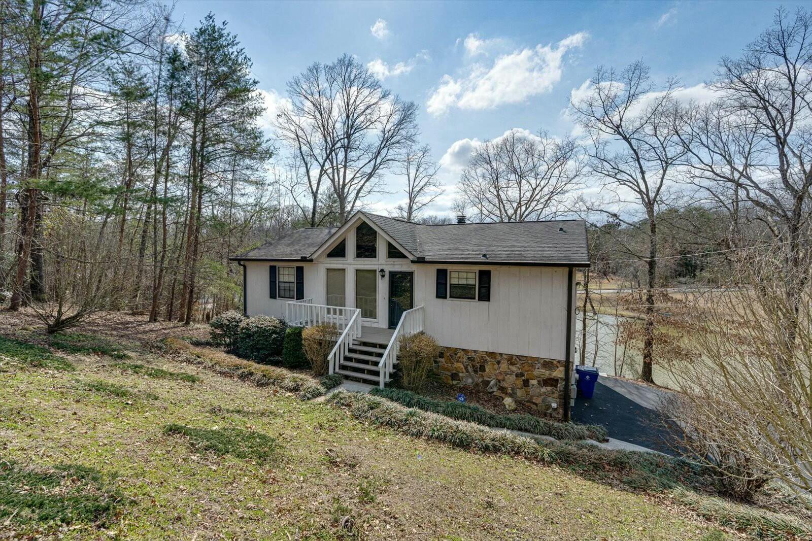 2502 Hunt Heights Drive