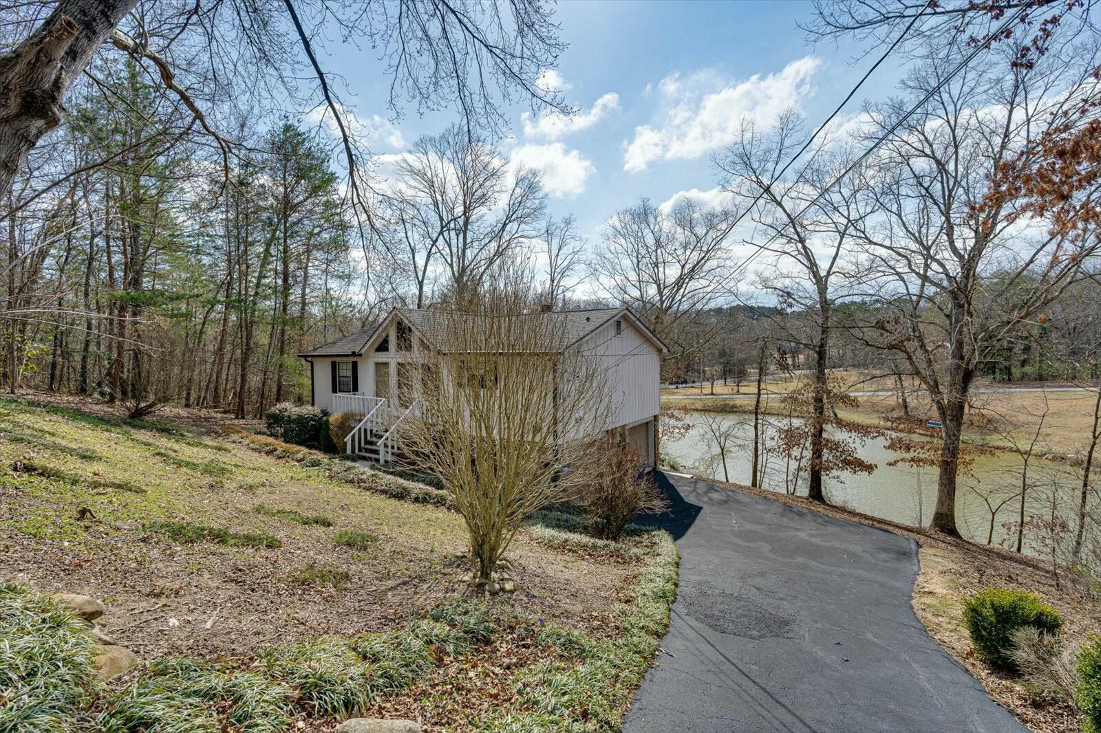 2502 Hunt Heights Drive