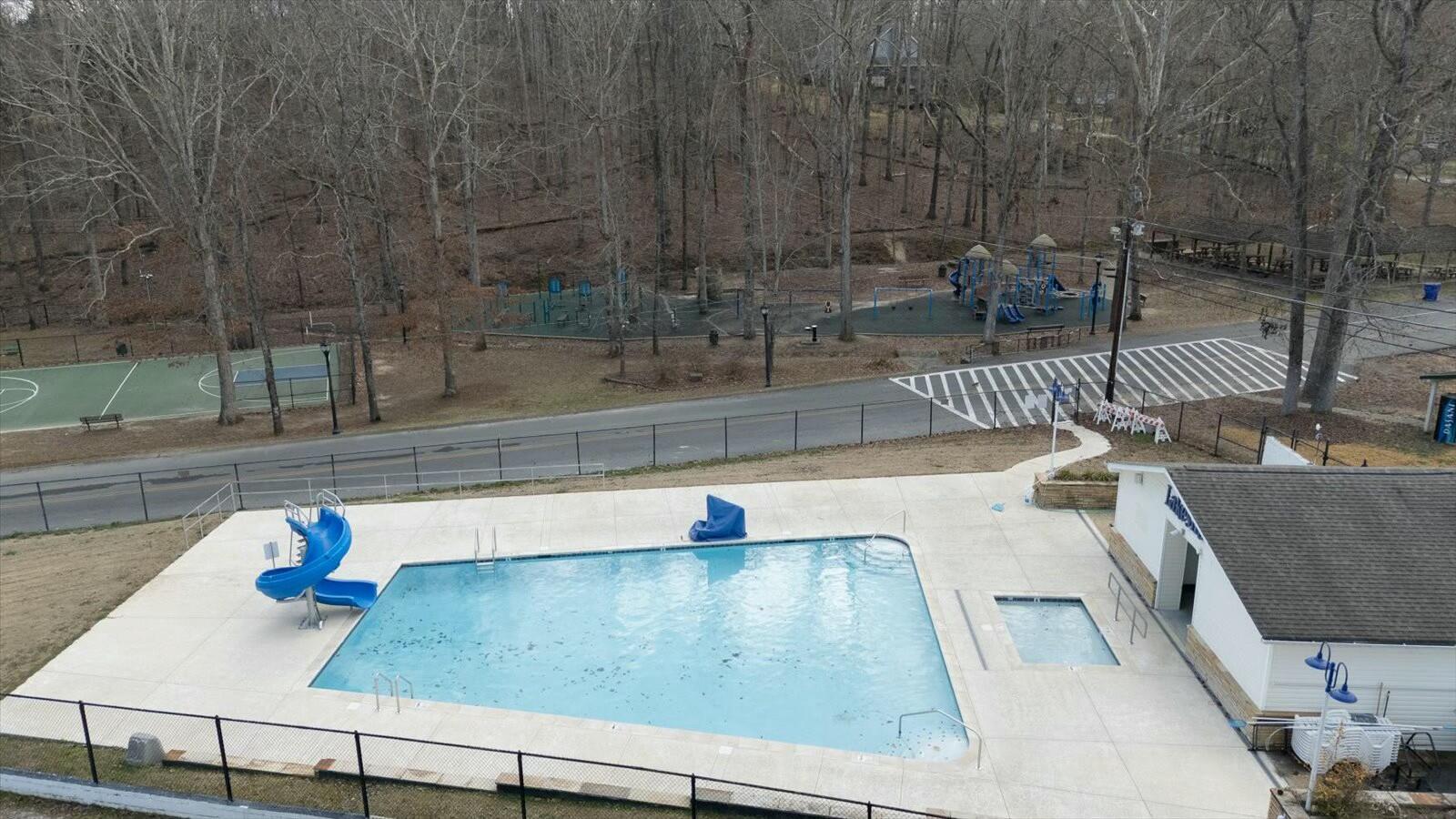 2502 Hunt Heights Drive