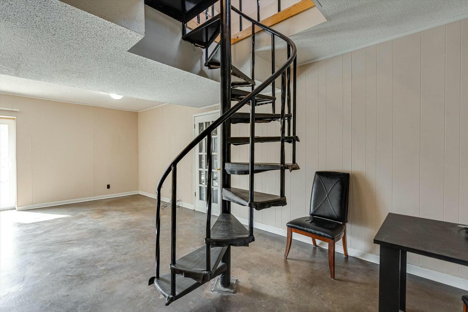 2502 Hunt Heights Drive