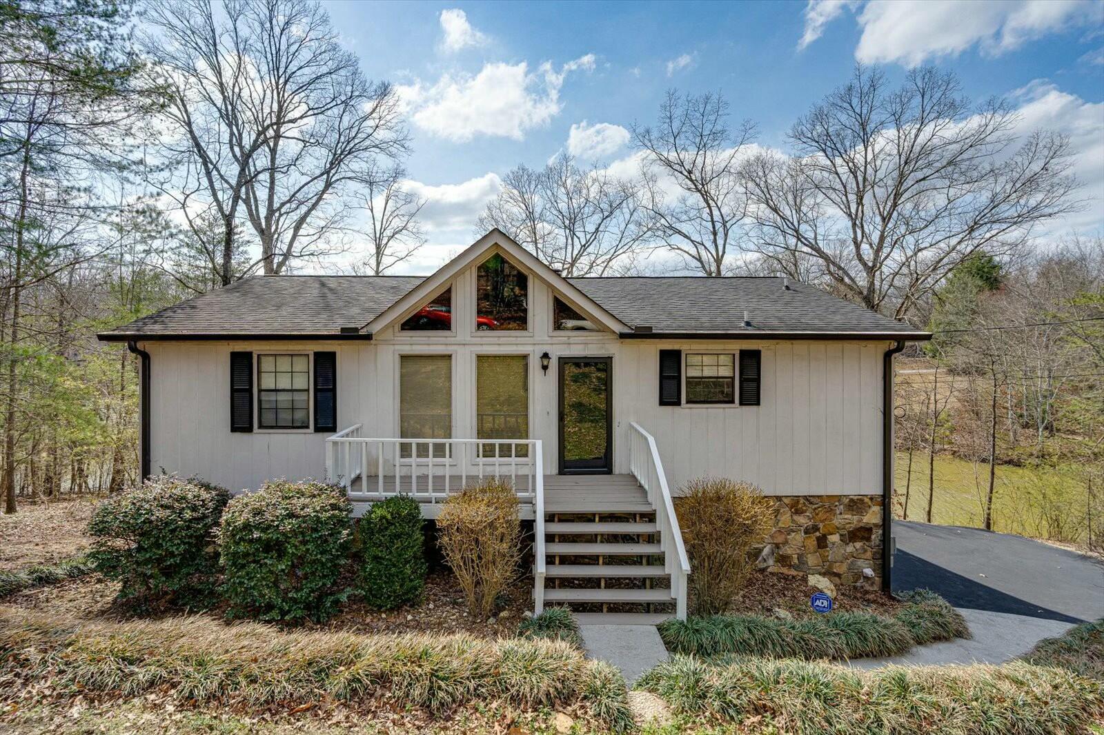 2502 Hunt Heights Drive