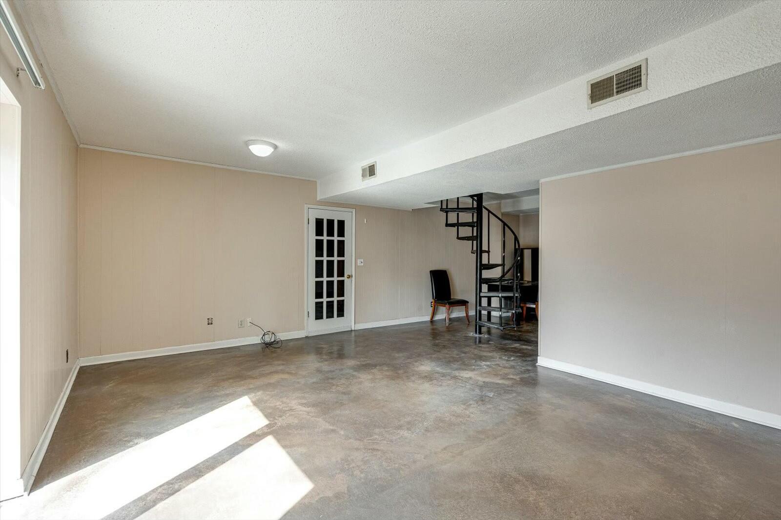 2502 Hunt Heights Drive