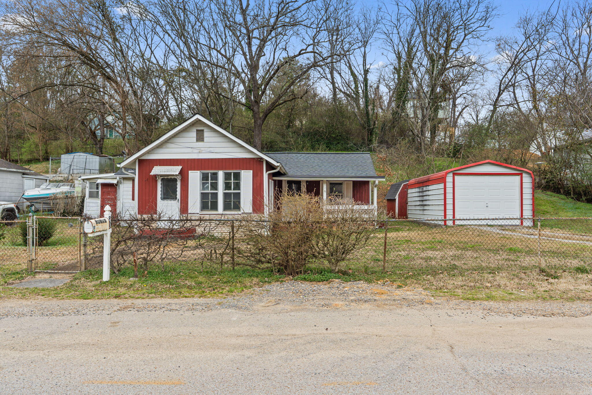 965 W Elmwood Drive