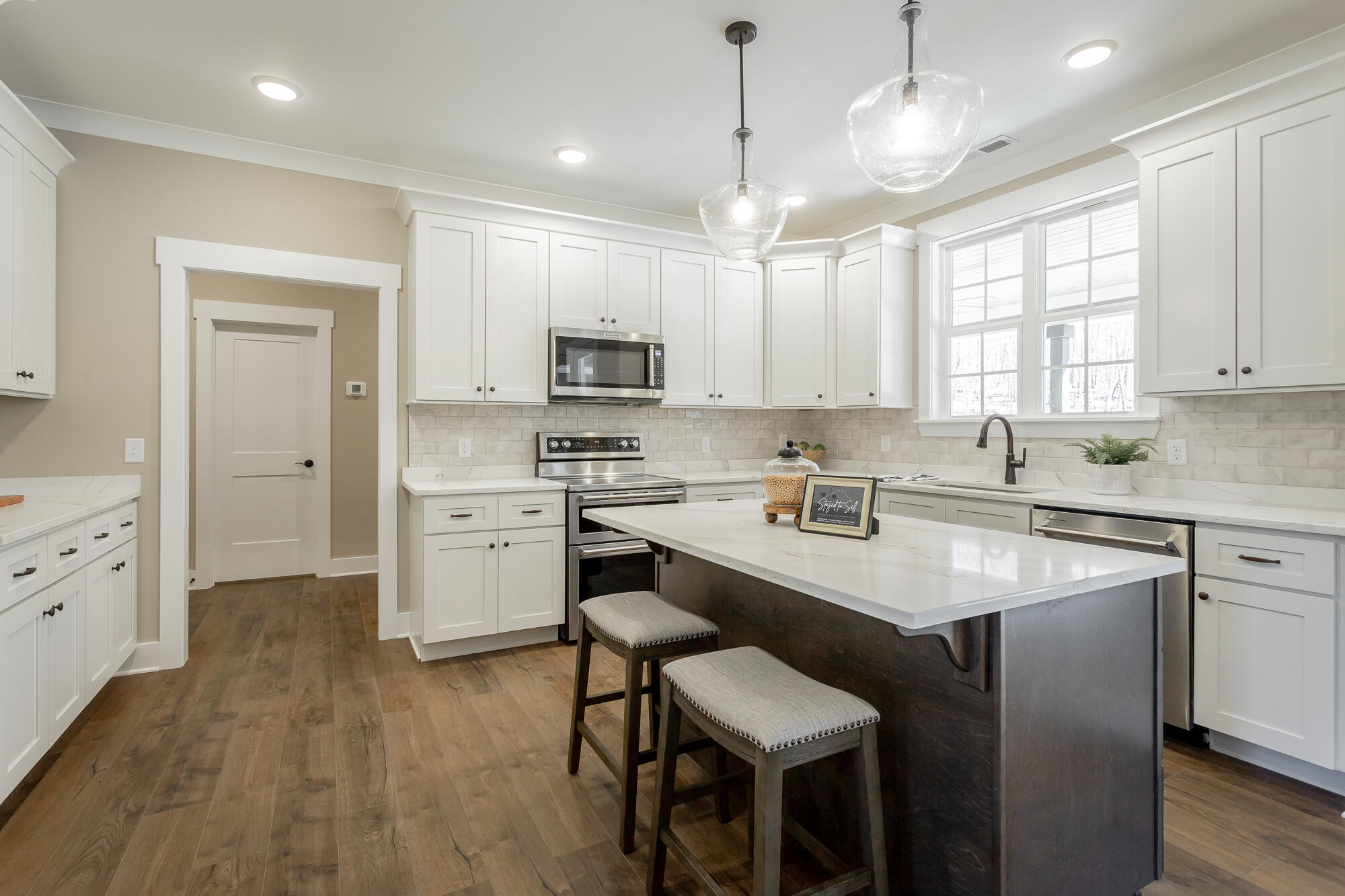 11582 Armstrong Road