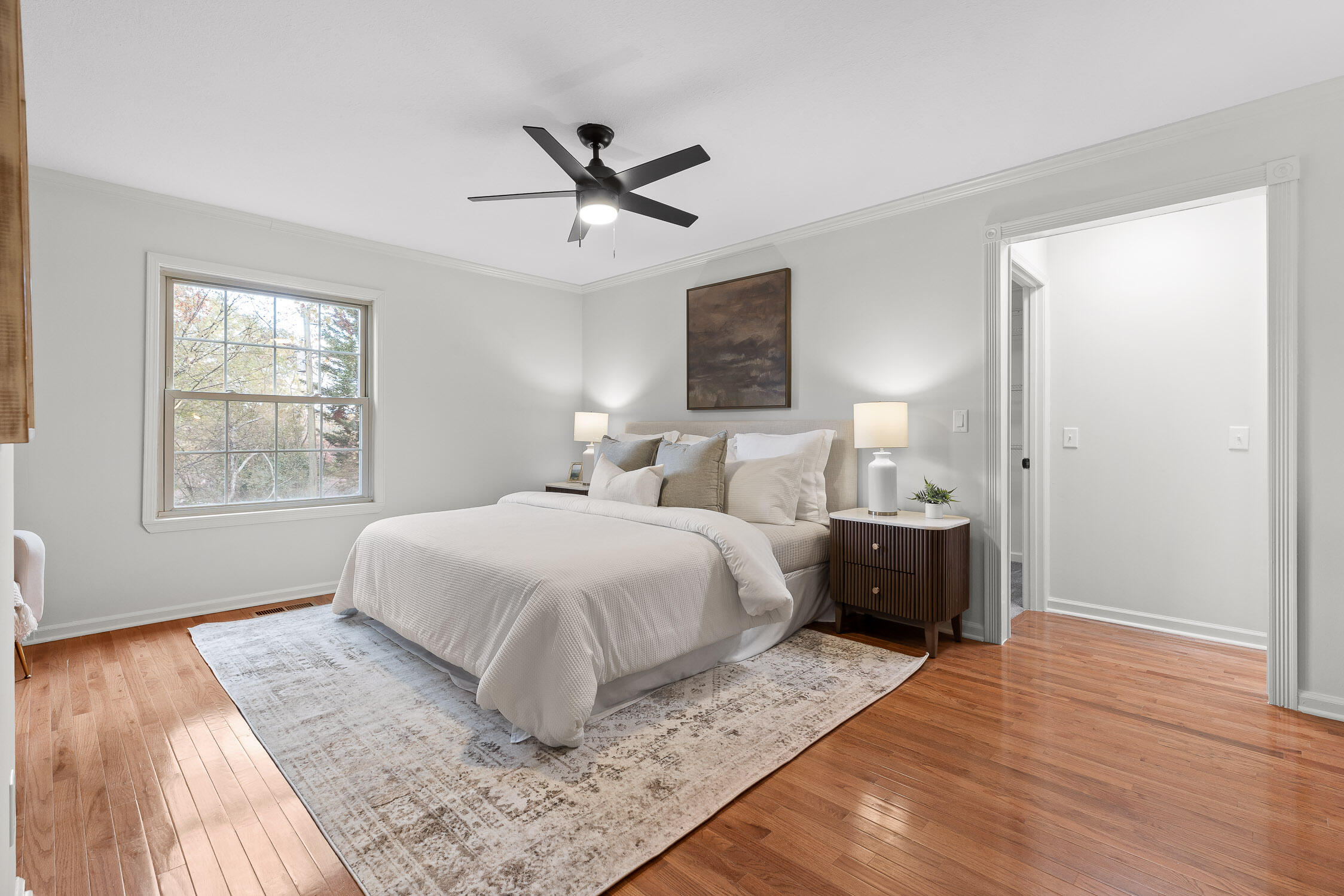 111 N Cliff Lane