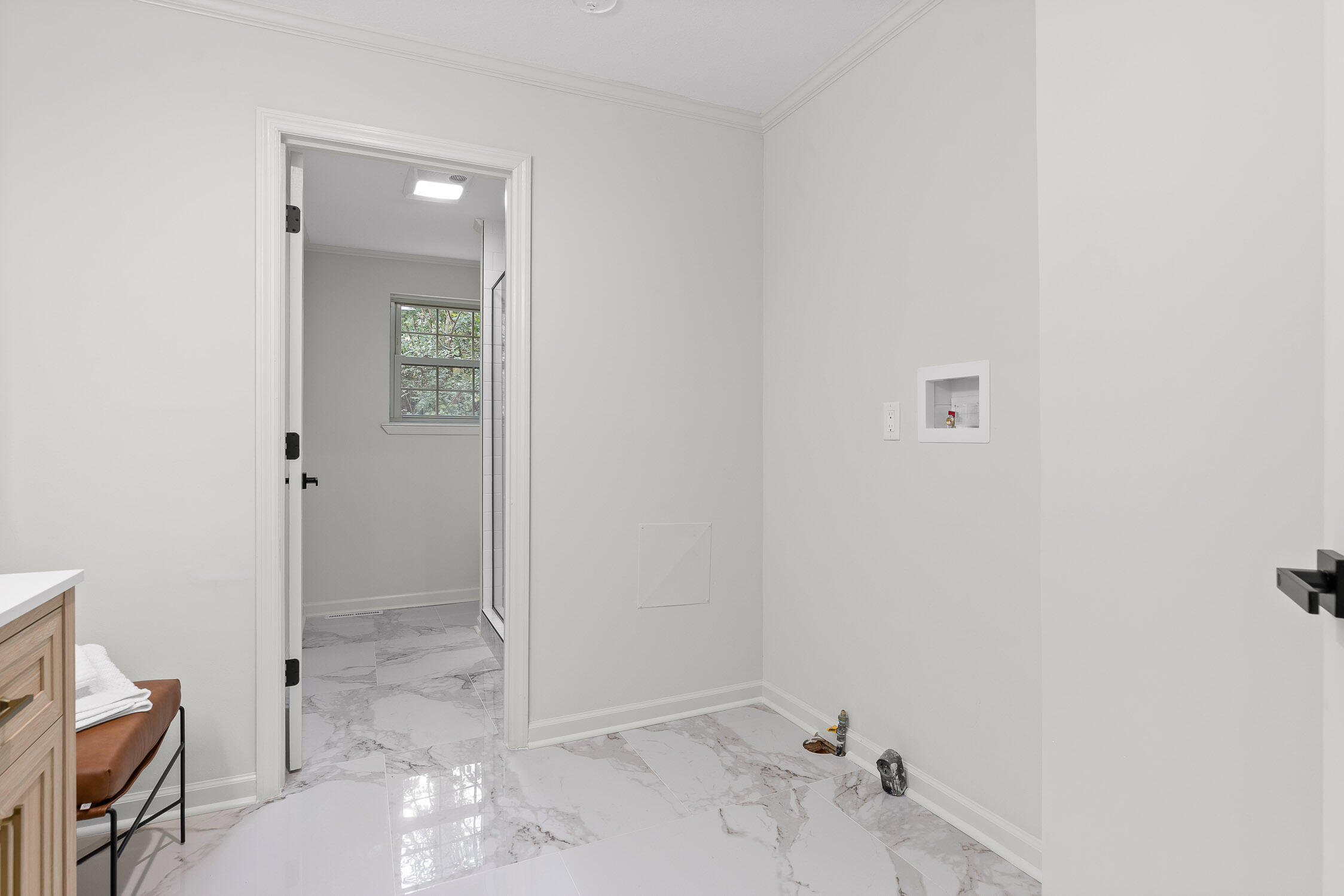 111 N Cliff Lane