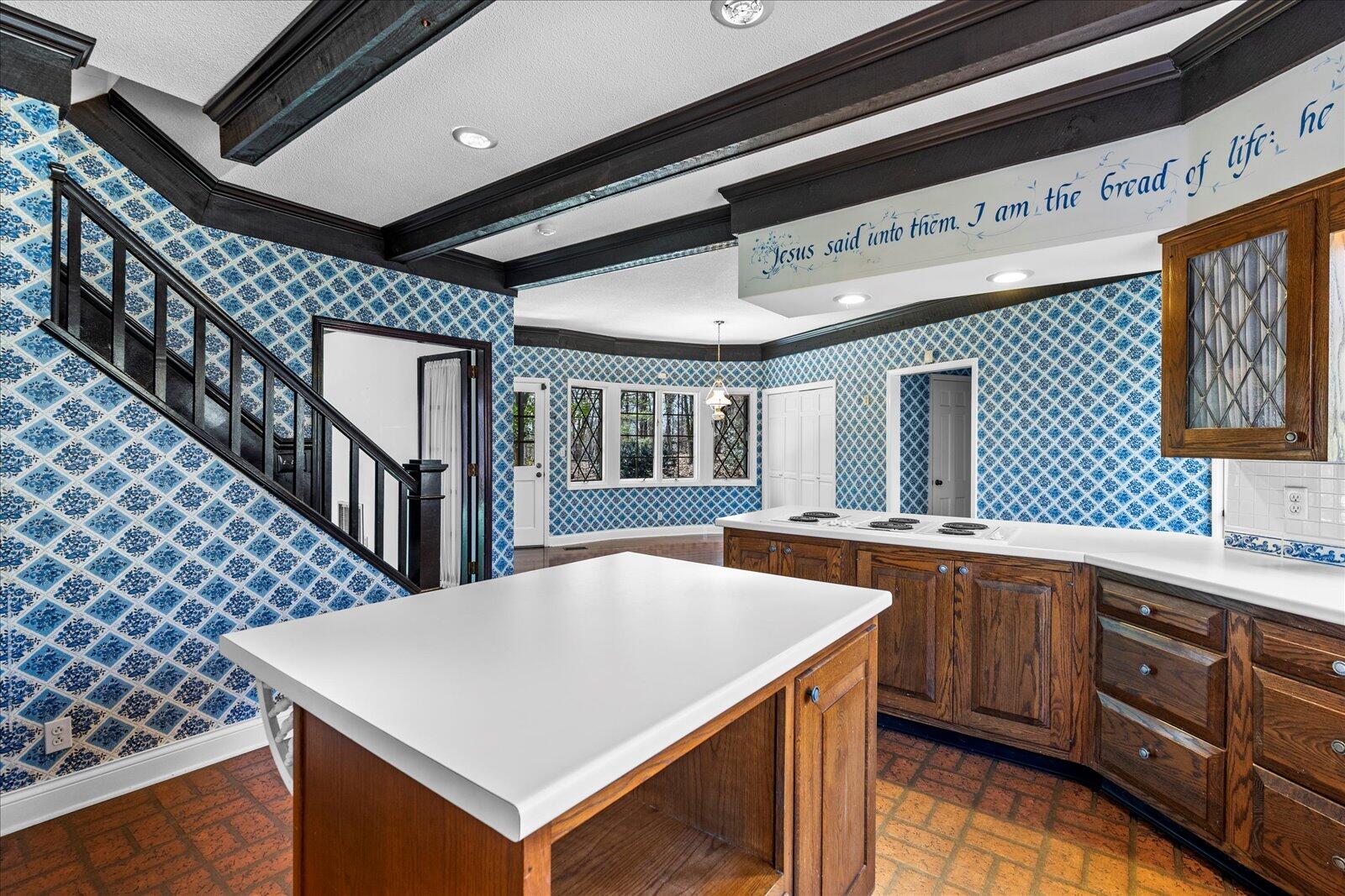 5803 Lake Resort Drive