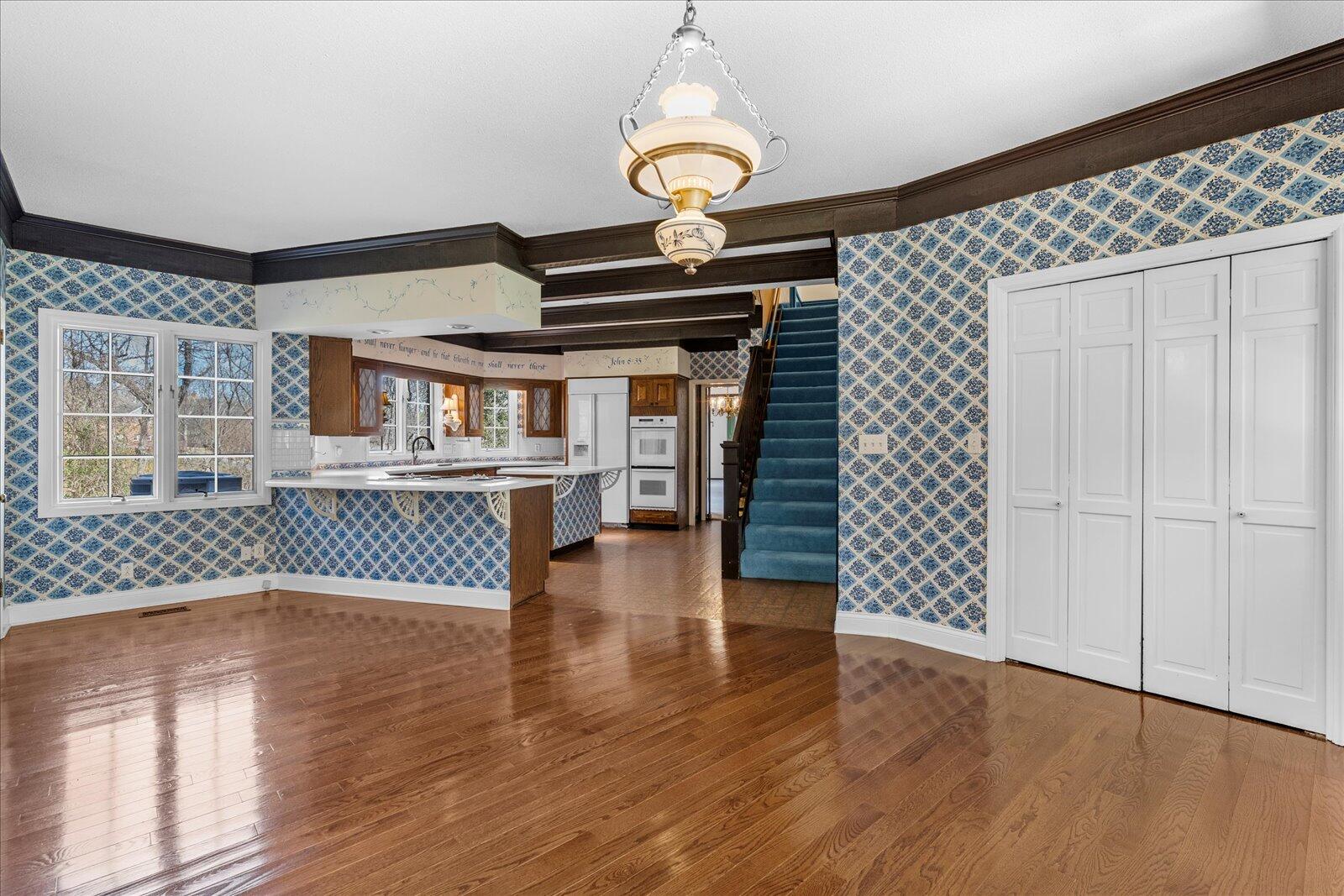 5803 Lake Resort Drive