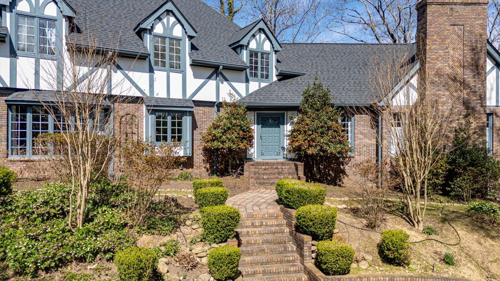 5803 Lake Resort Drive