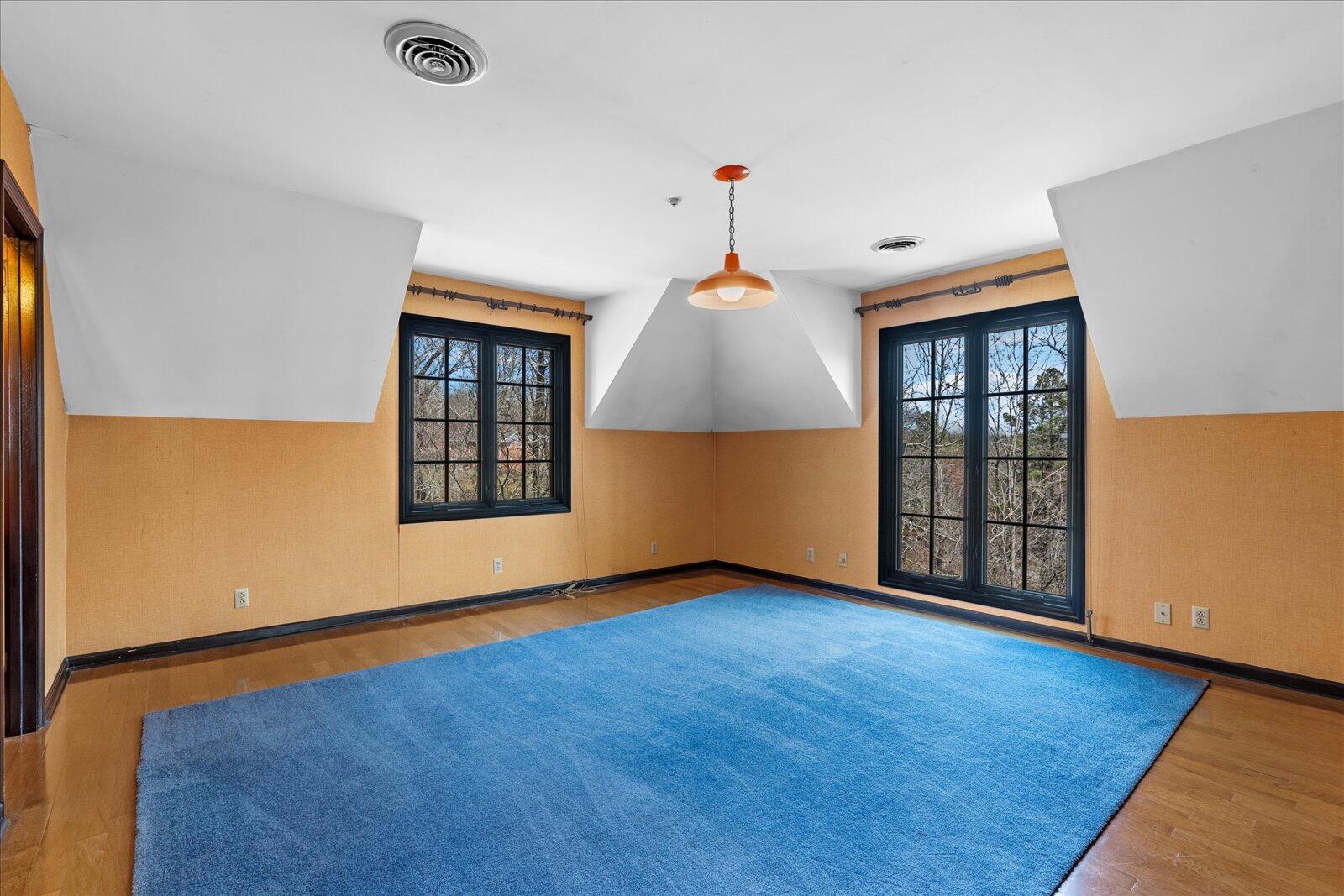 5803 Lake Resort Drive