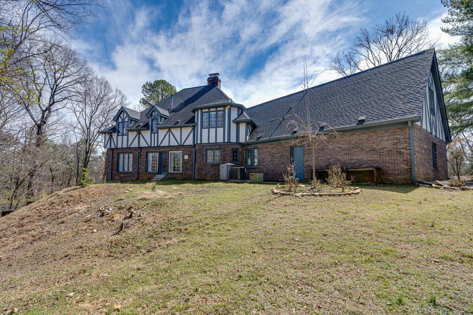 5803 Lake Resort Drive