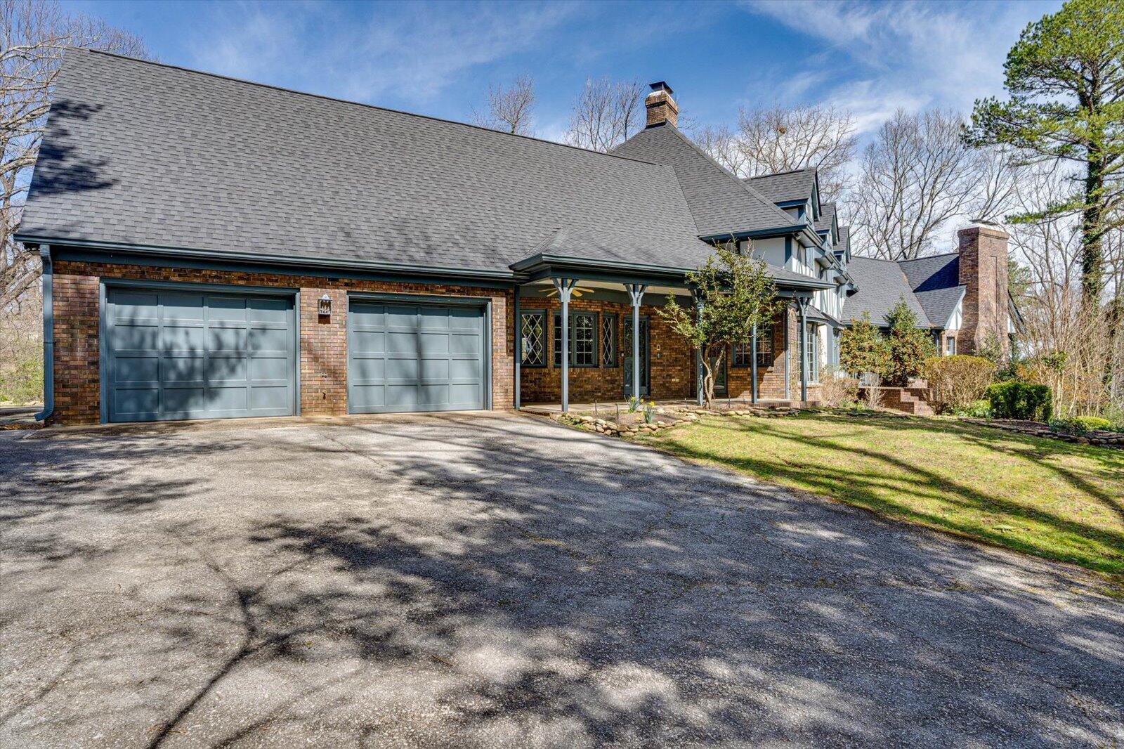 5803 Lake Resort Drive