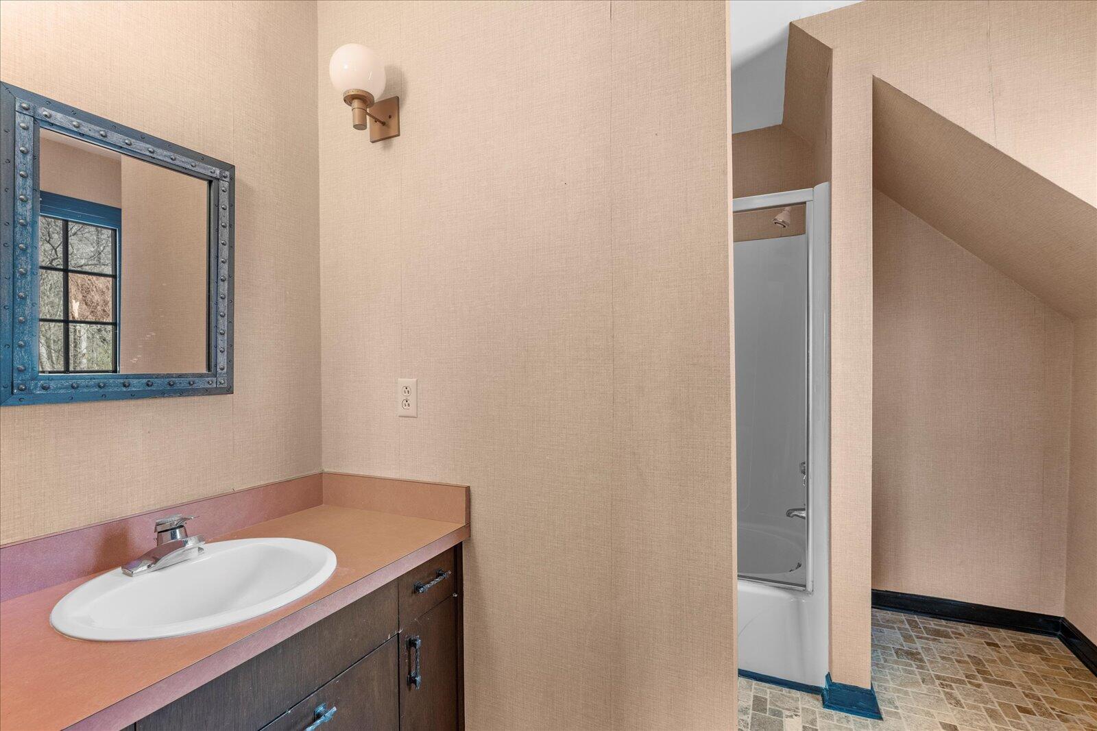 5803 Lake Resort Drive