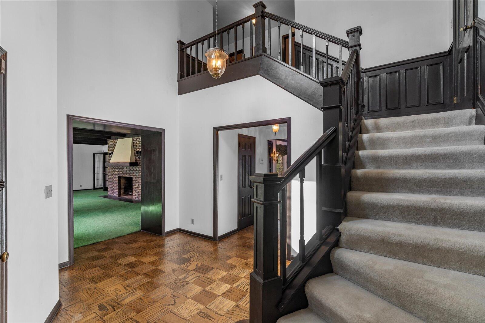 5803 Lake Resort Drive