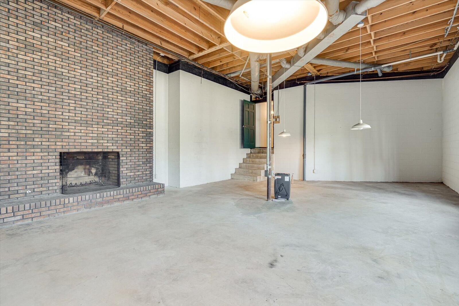 5803 Lake Resort Drive