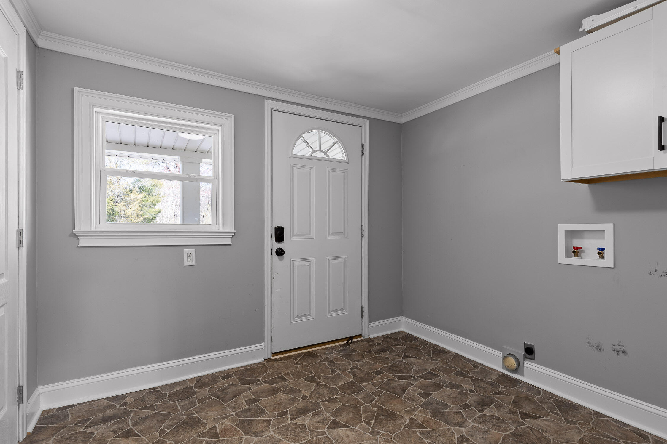 565 Jones Road, LaFayette