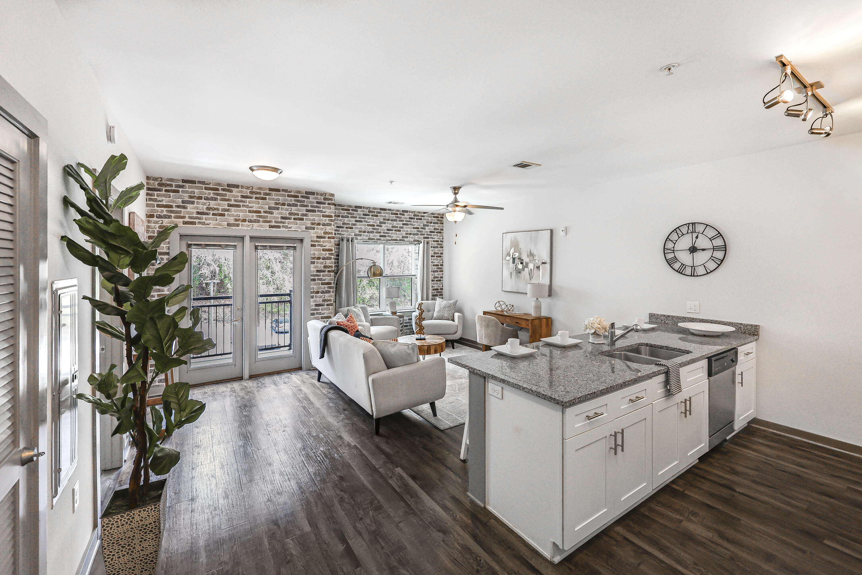 782 Riverfront Parkway, 309
