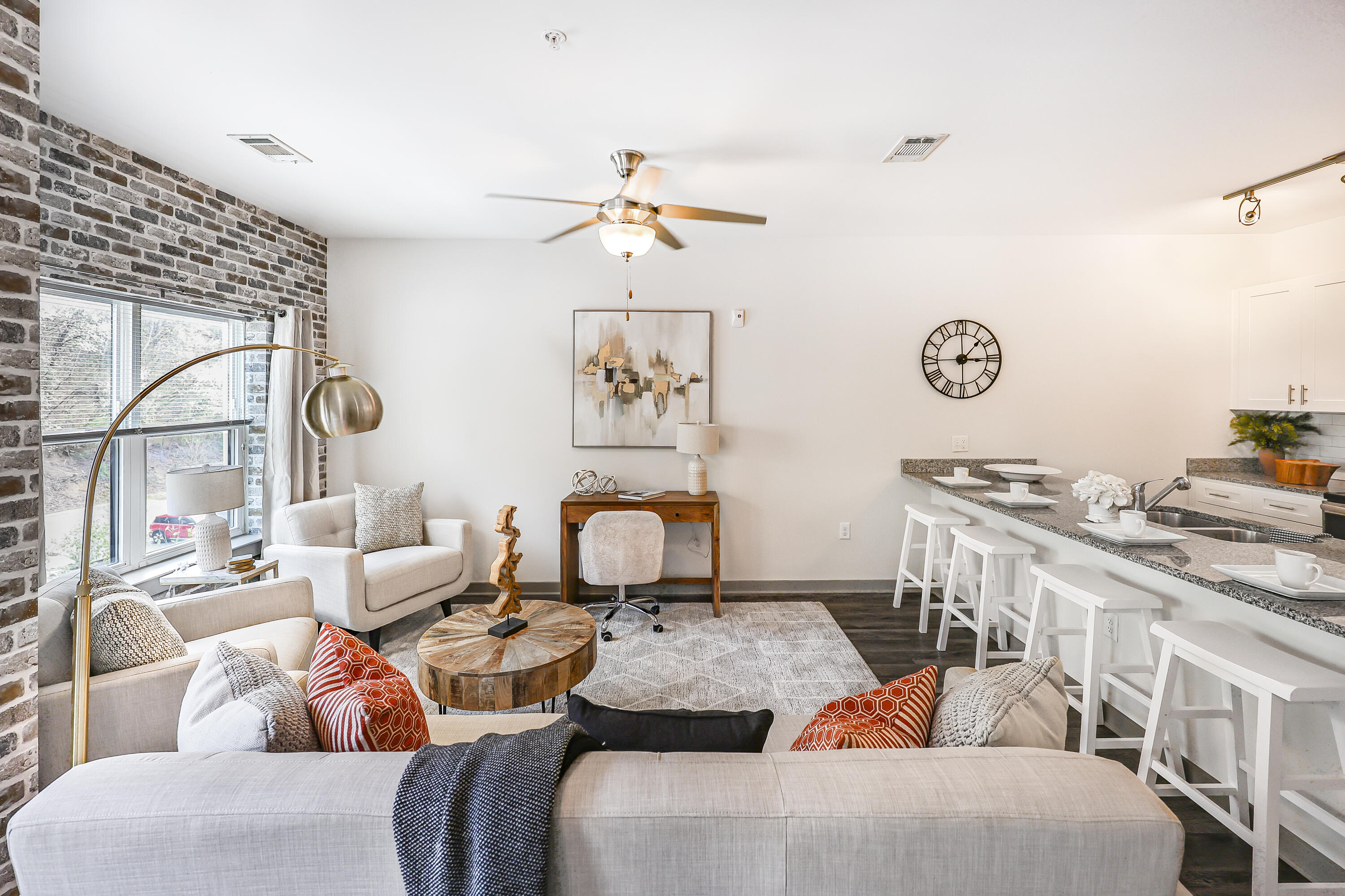 782 Riverfront Parkway, 309