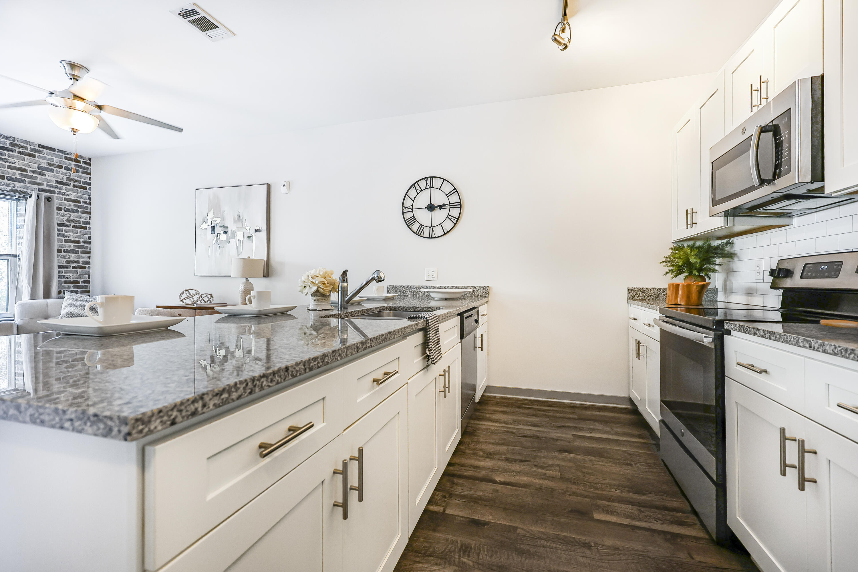 782 Riverfront Parkway, 309