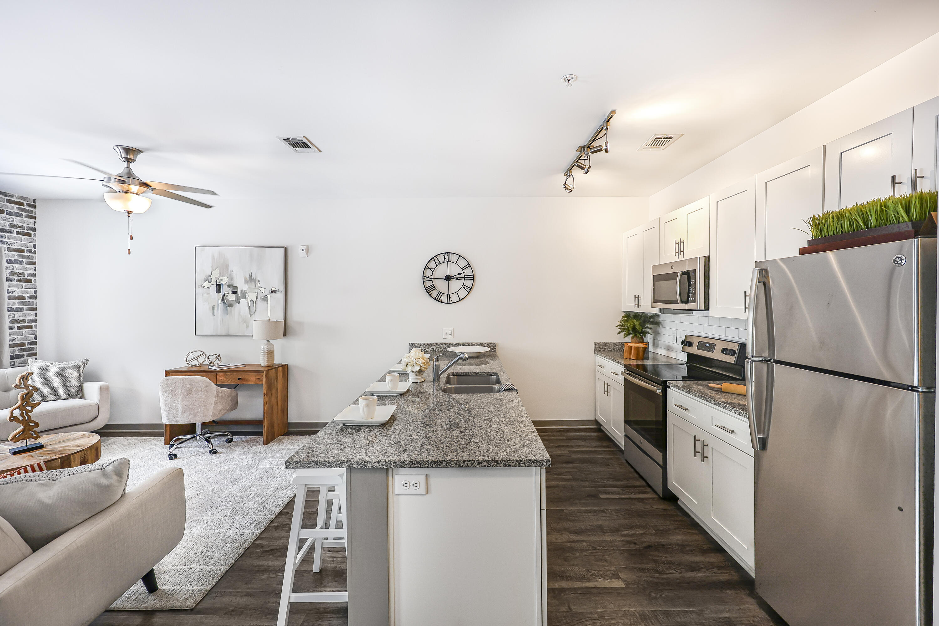 782 Riverfront Parkway, 309