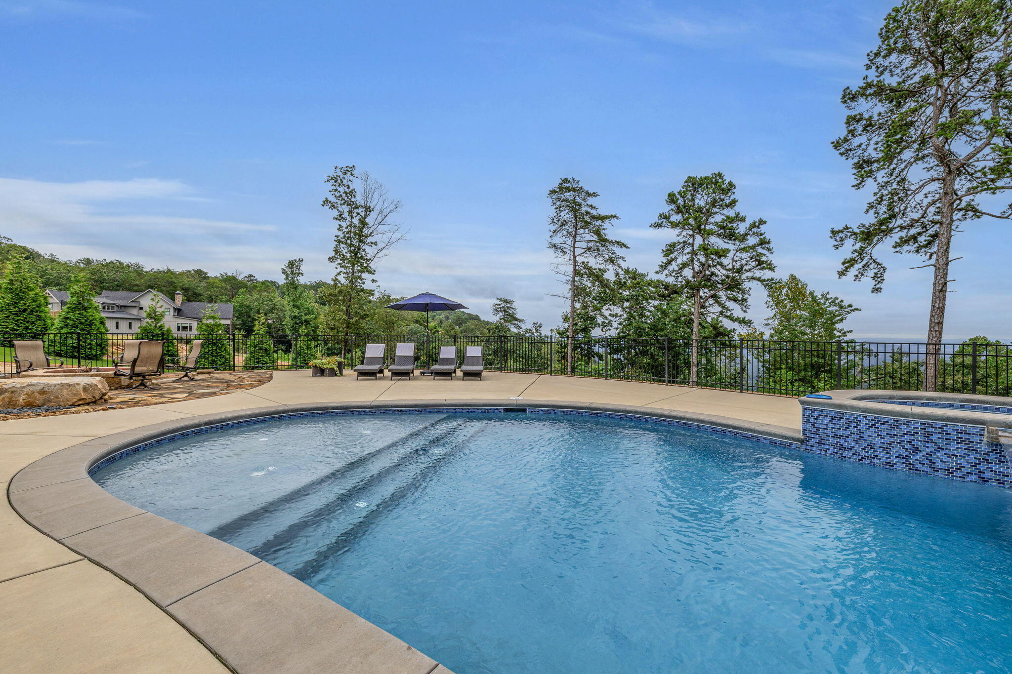 8008 Mountain Laurel Trail