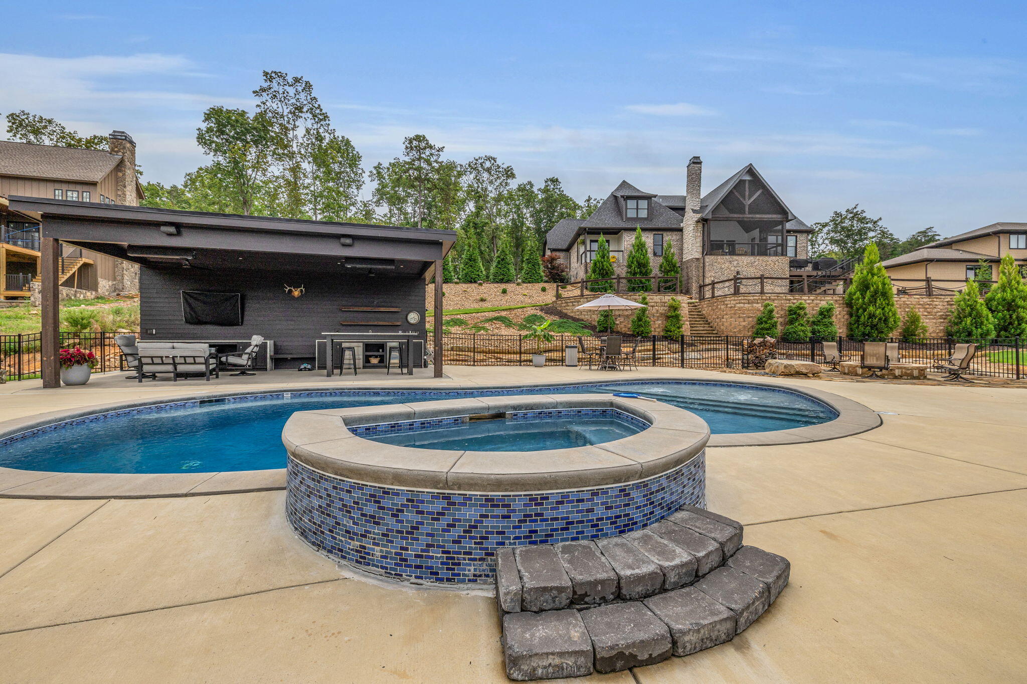 8008 Mountain Laurel Trail