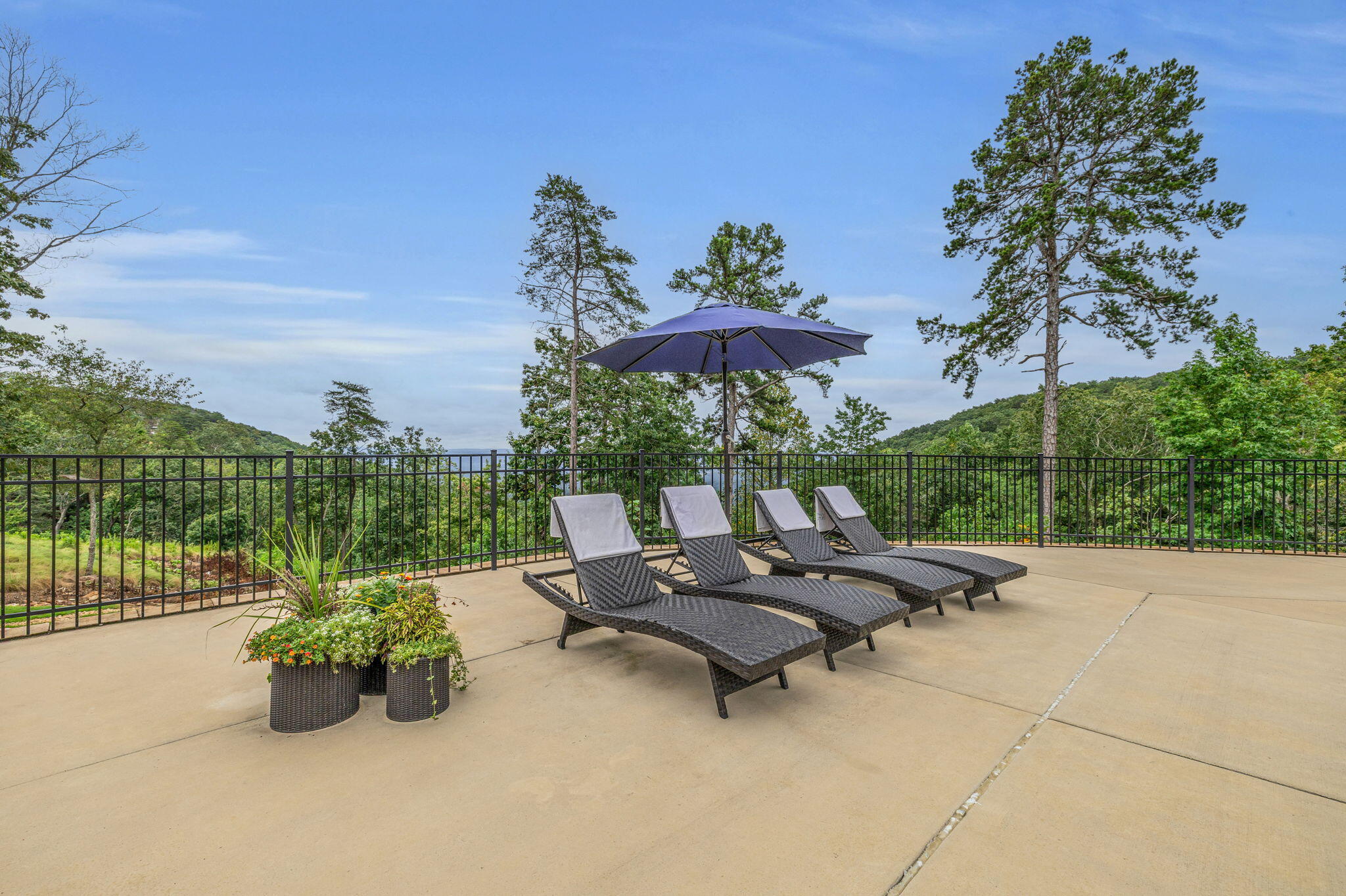 8008 Mountain Laurel Trail