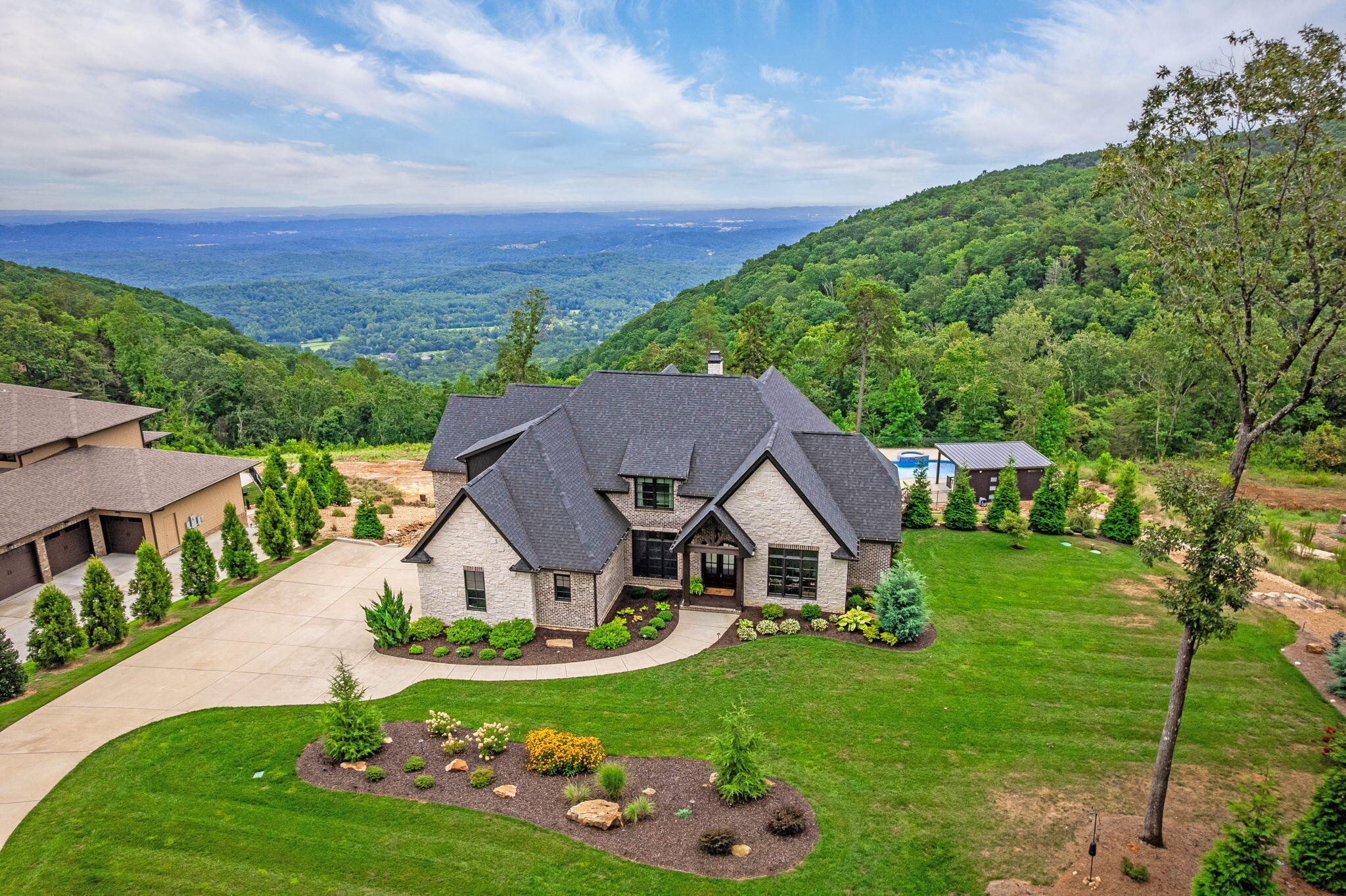 8008 Mountain Laurel Trail