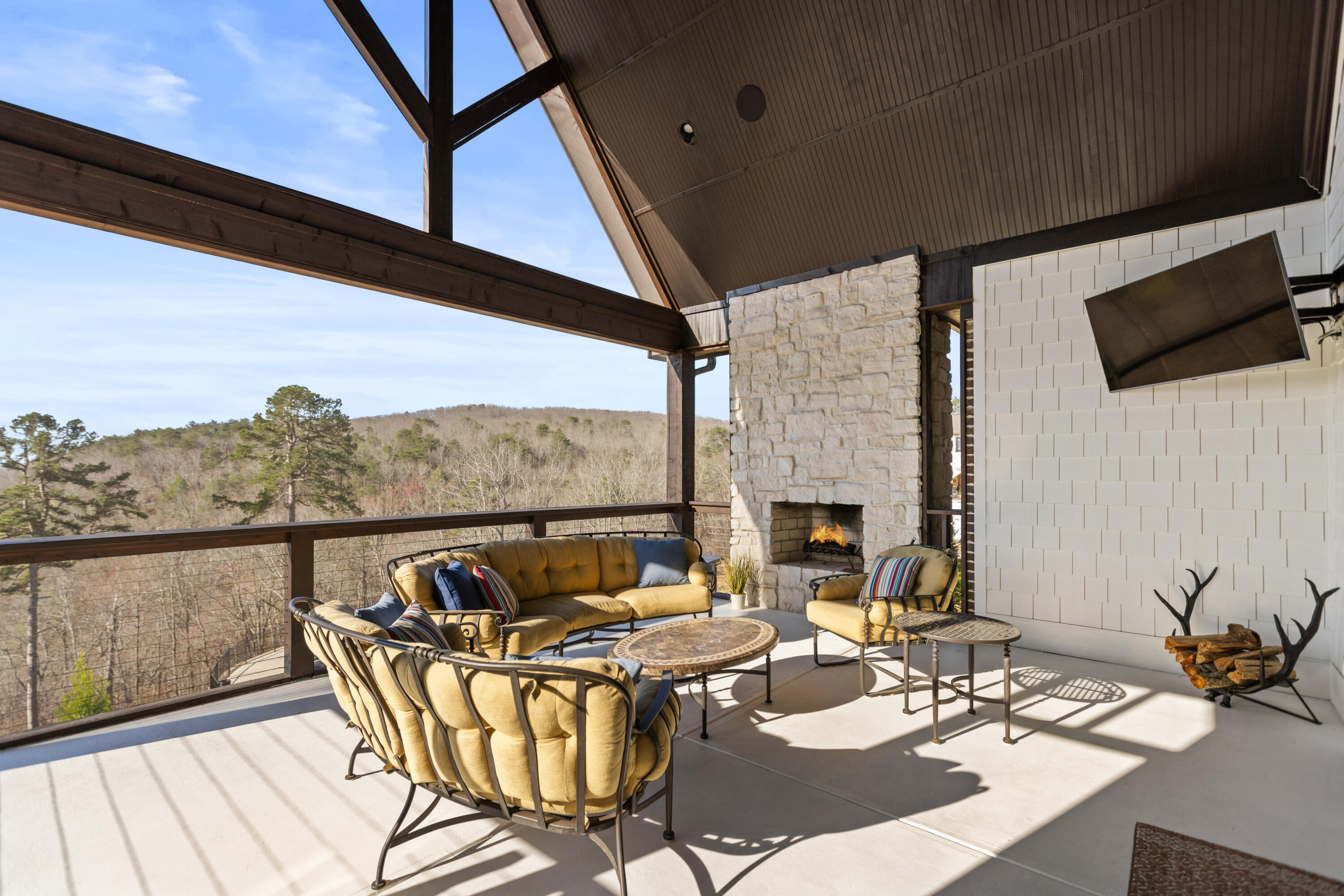8008 Mountain Laurel Trail