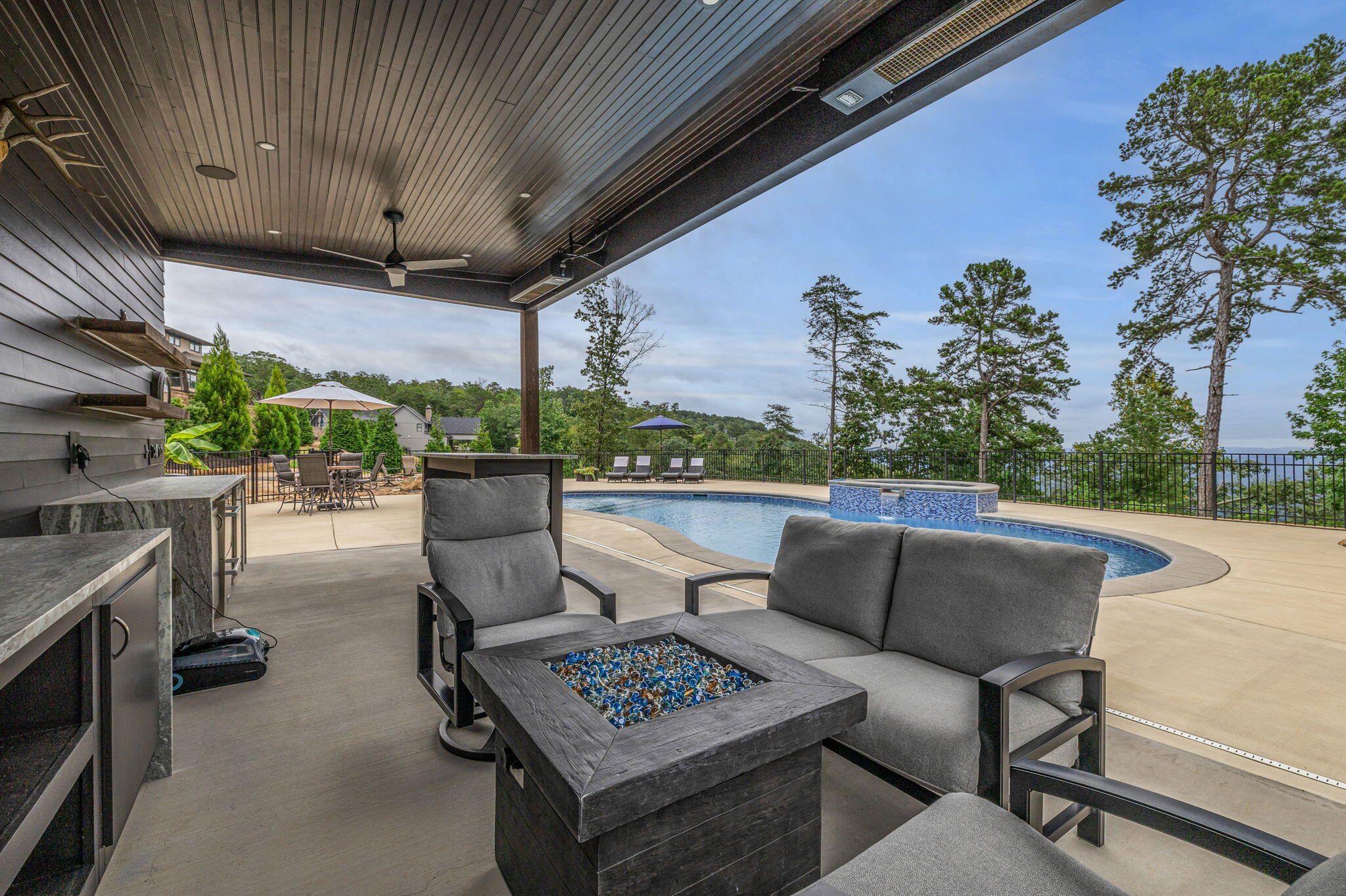 8008 Mountain Laurel Trail