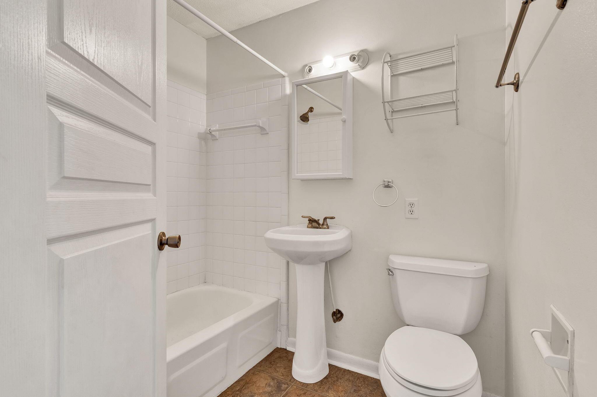 1124 White Oak Road NW