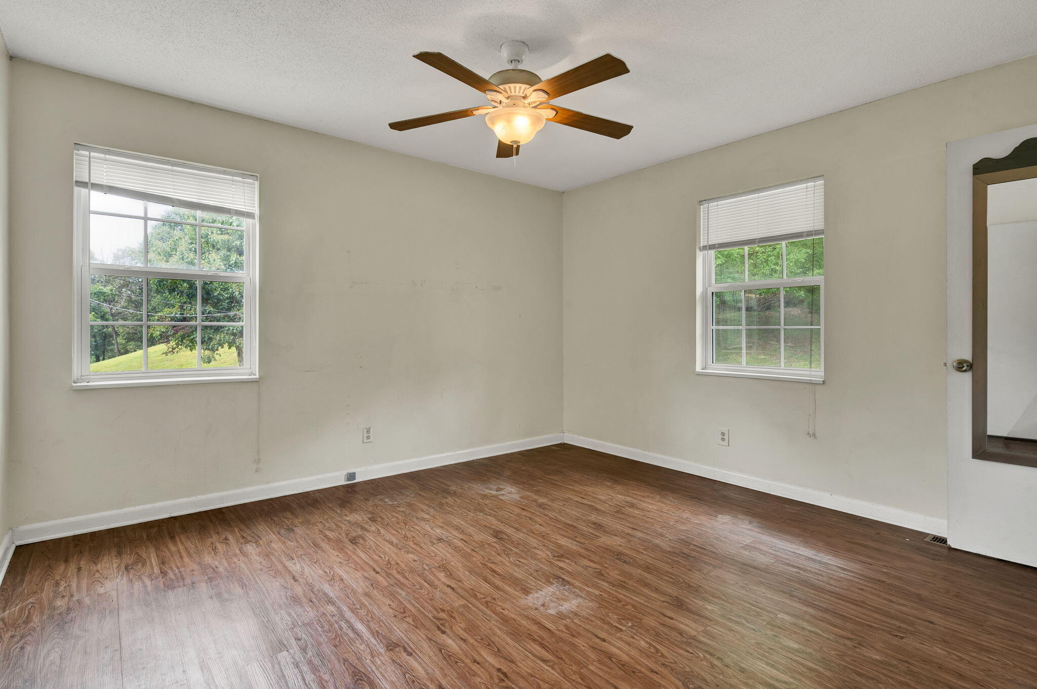 1124 White Oak Road NW