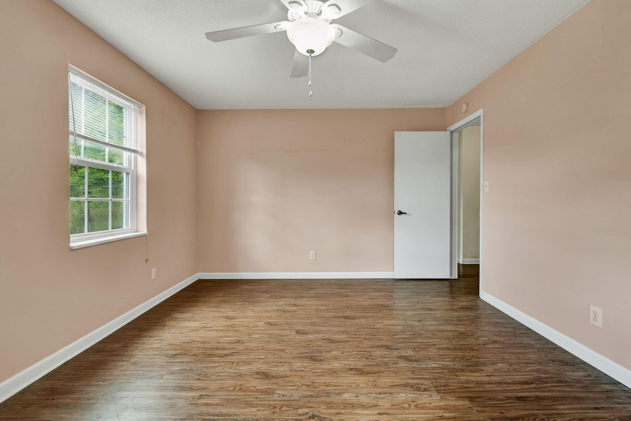 1124 White Oak Road NW