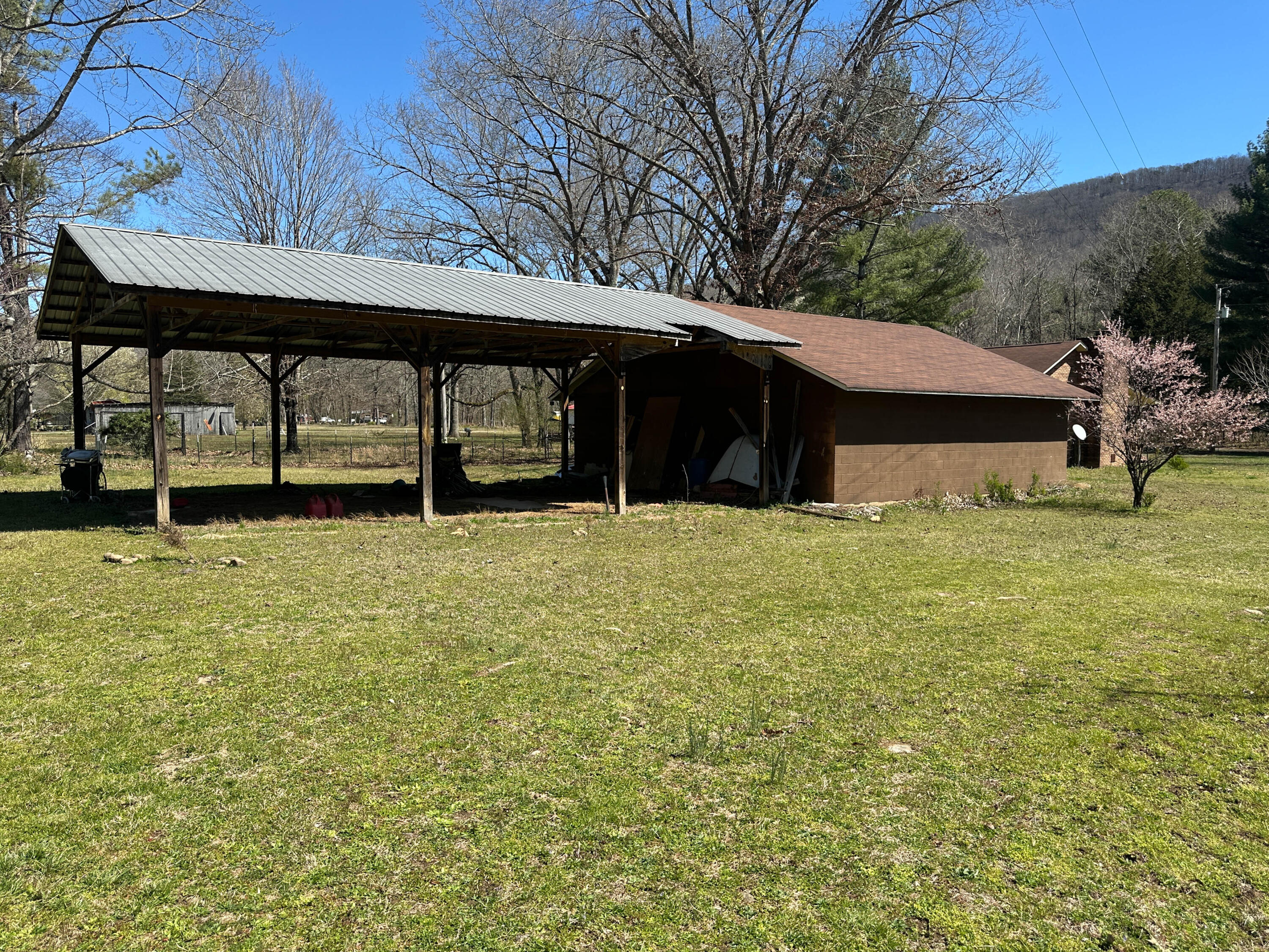 3261 Fiery Gizzard Road