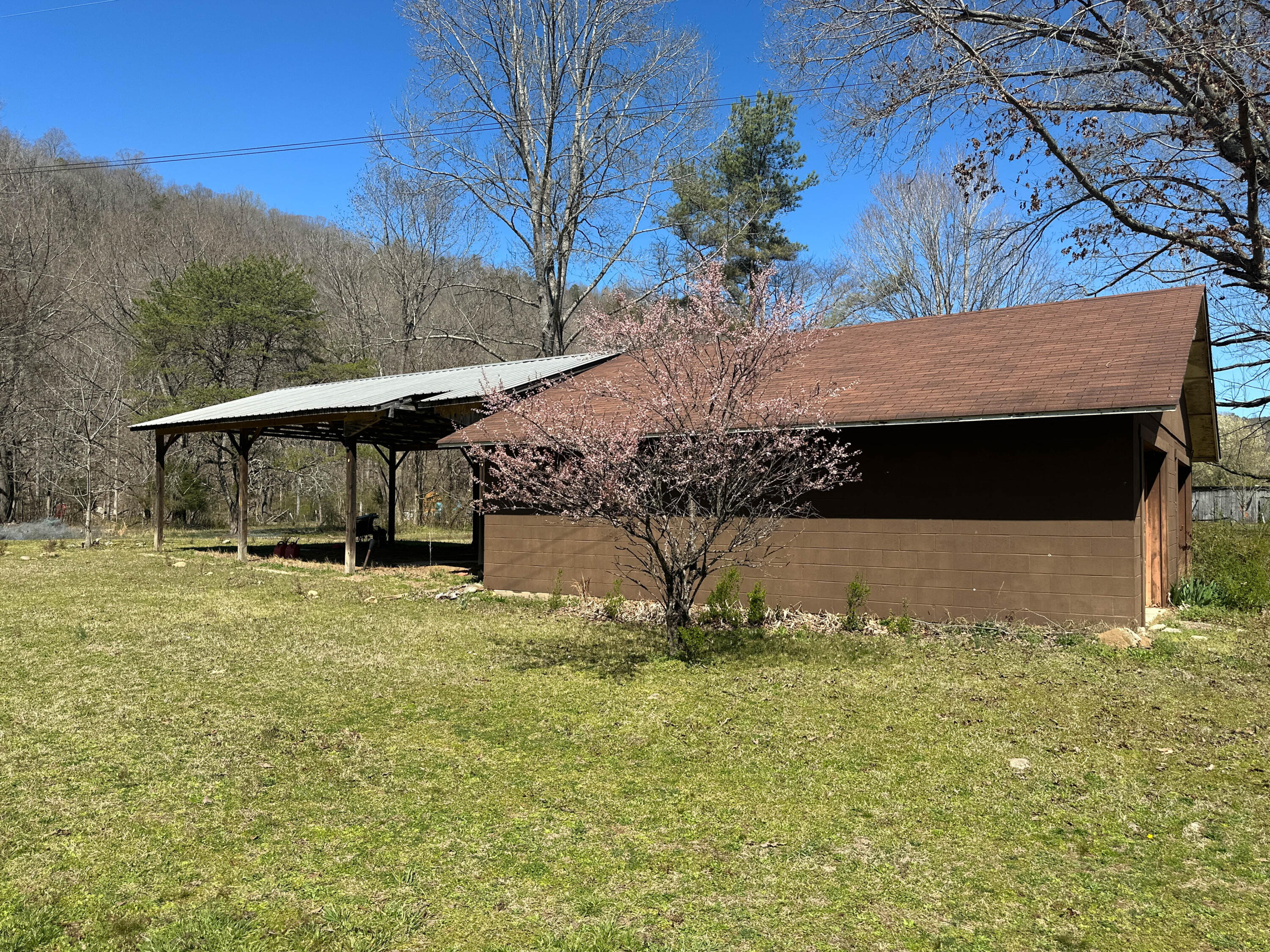 3261 Fiery Gizzard Road