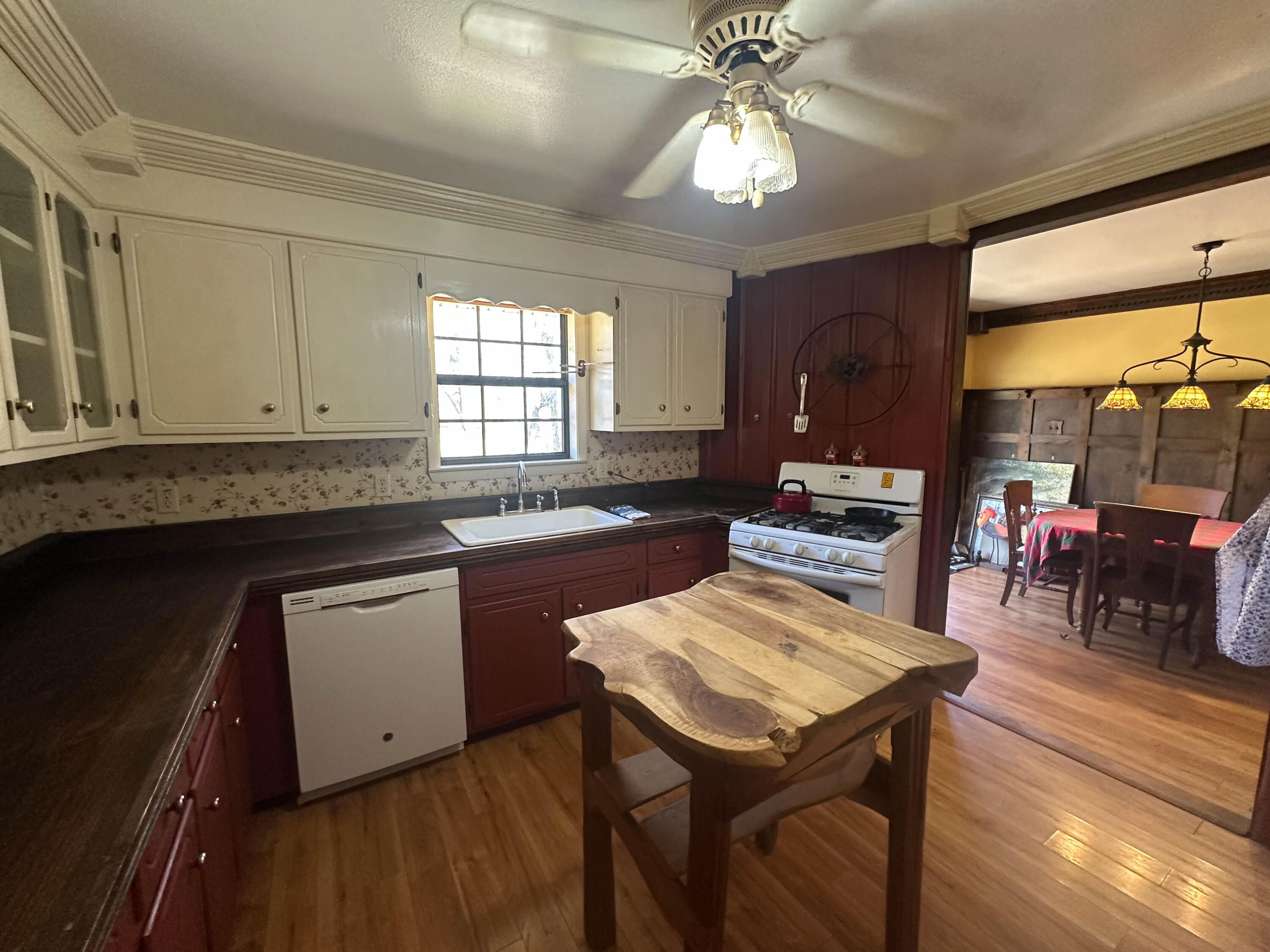 3261 Fiery Gizzard Road