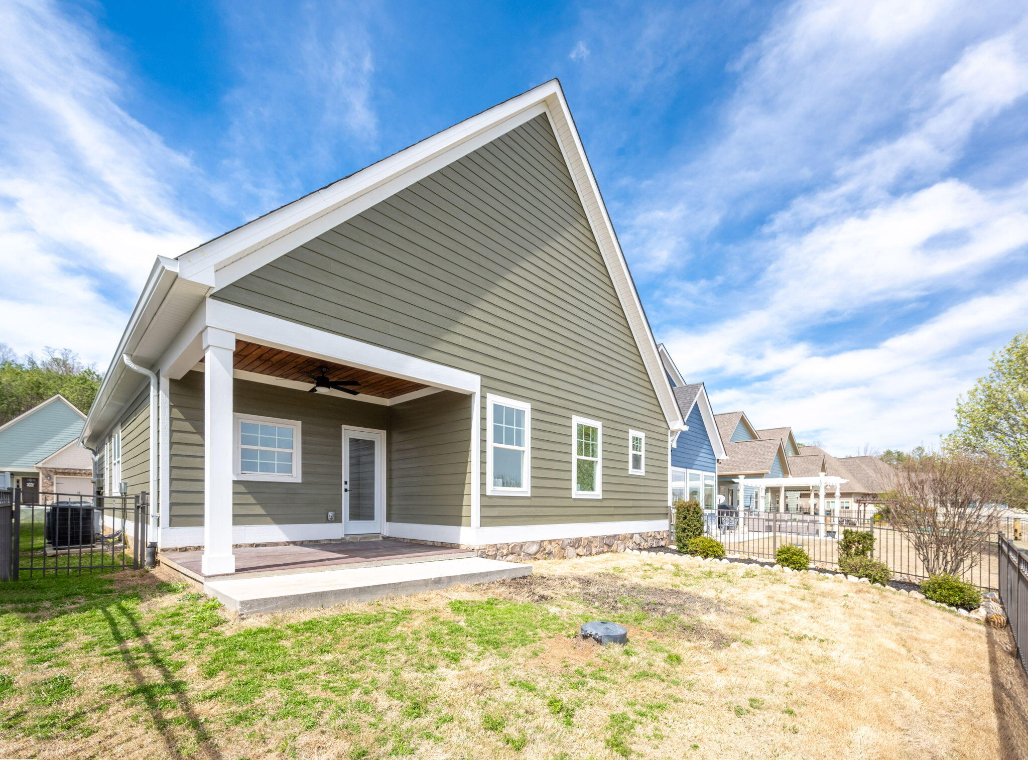96 Sonoma Lane