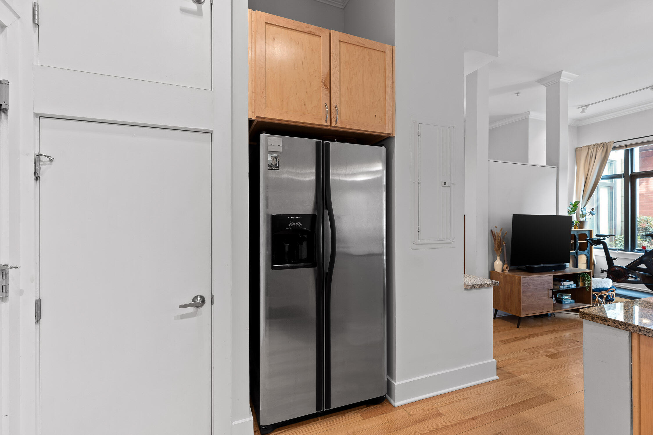 129 Walnut Street, 021