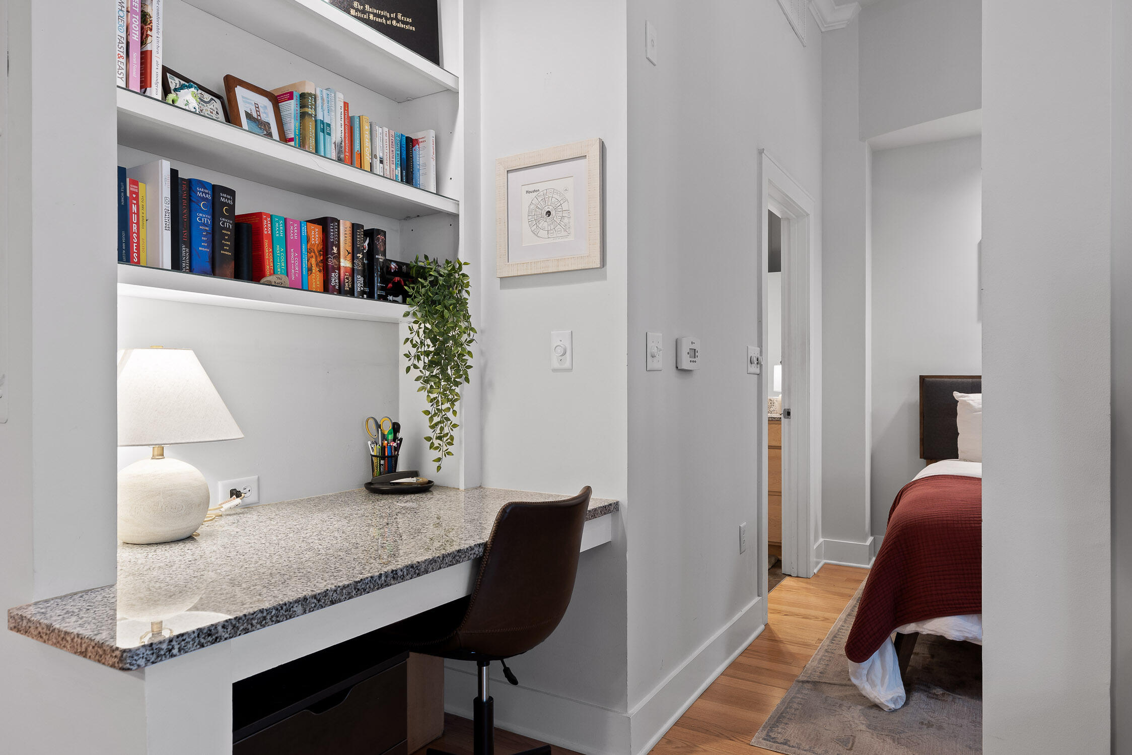 129 Walnut Street, 021