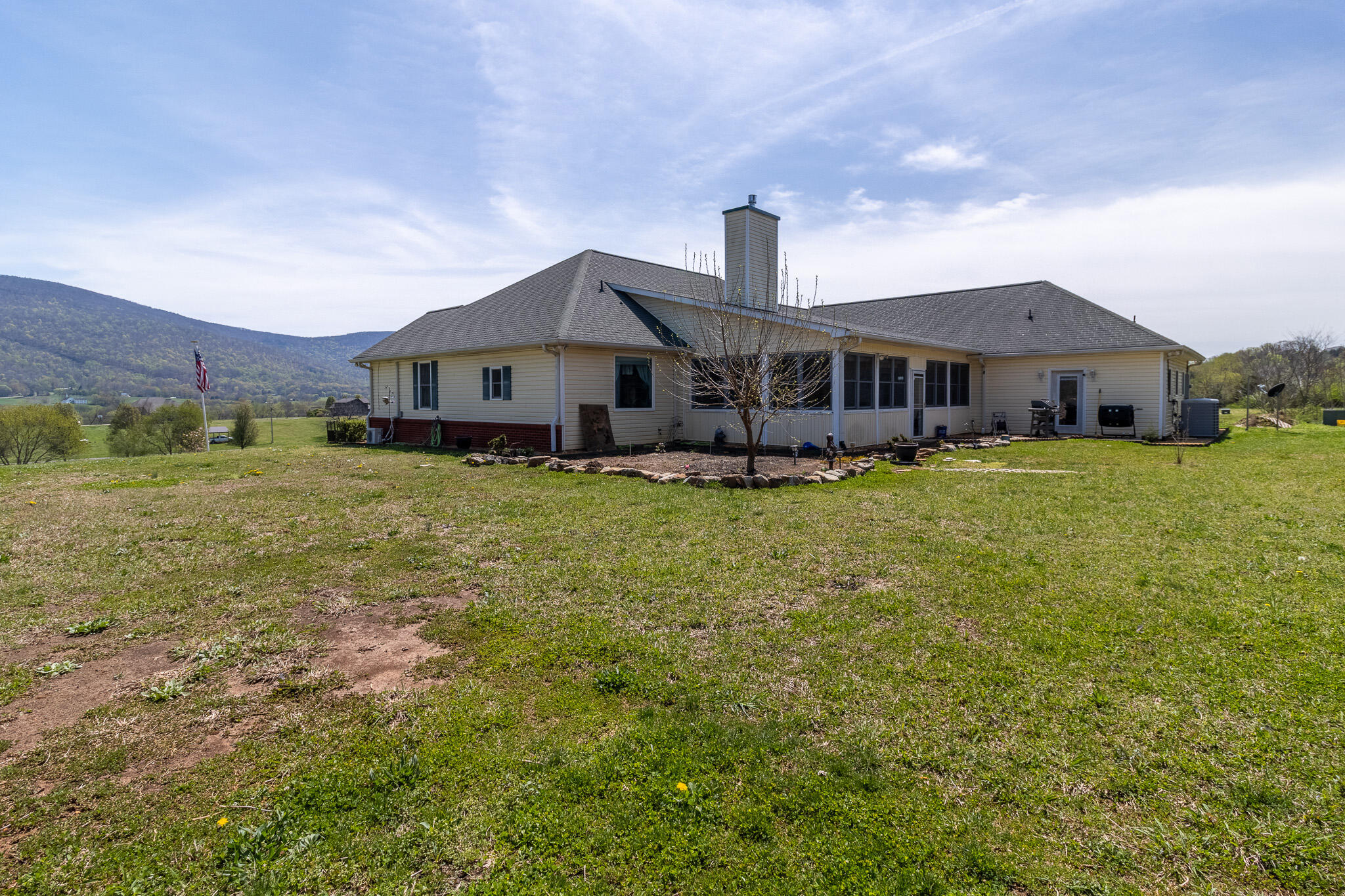 256 Rivers Edge Road