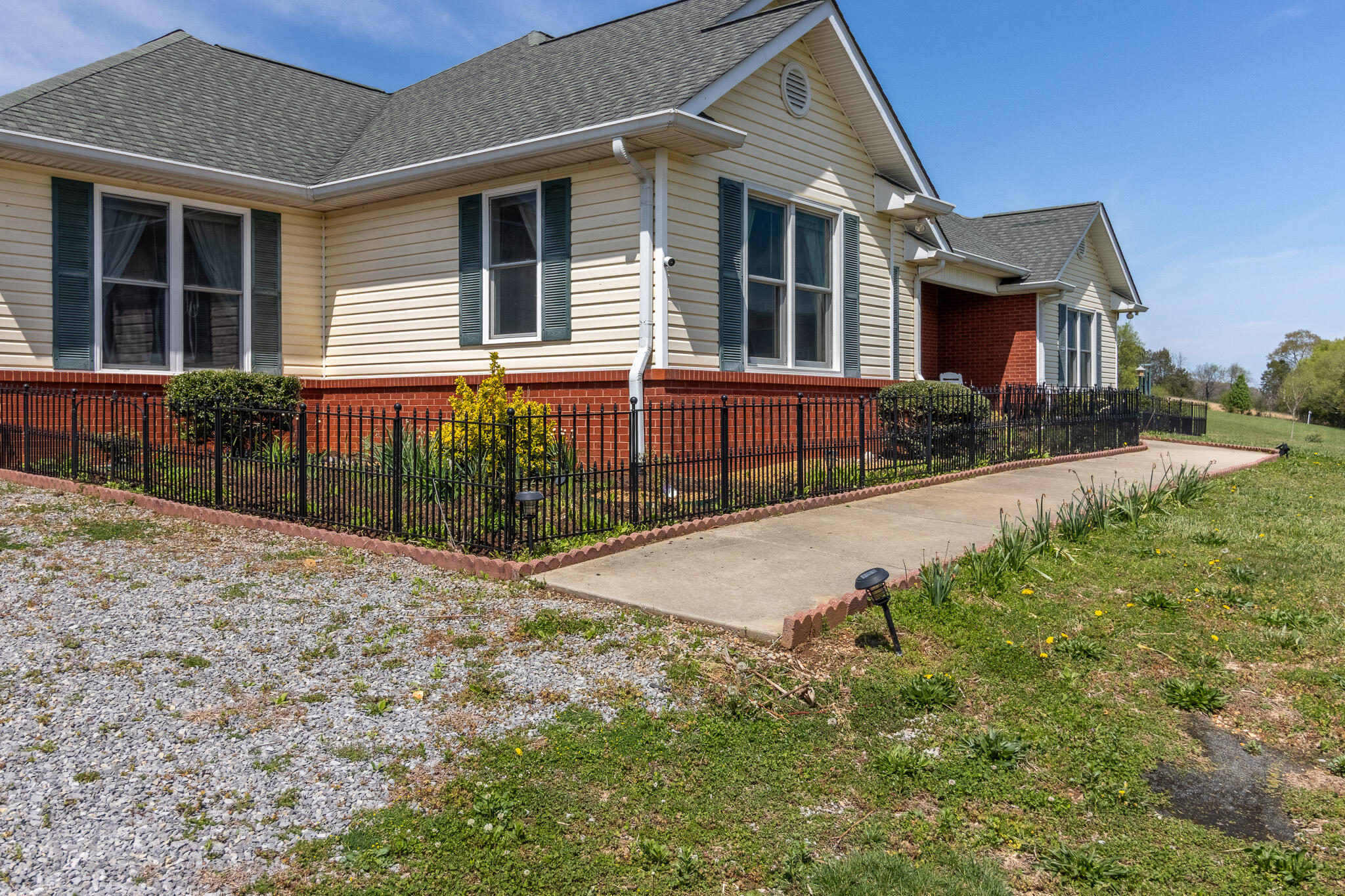 256 Rivers Edge Road