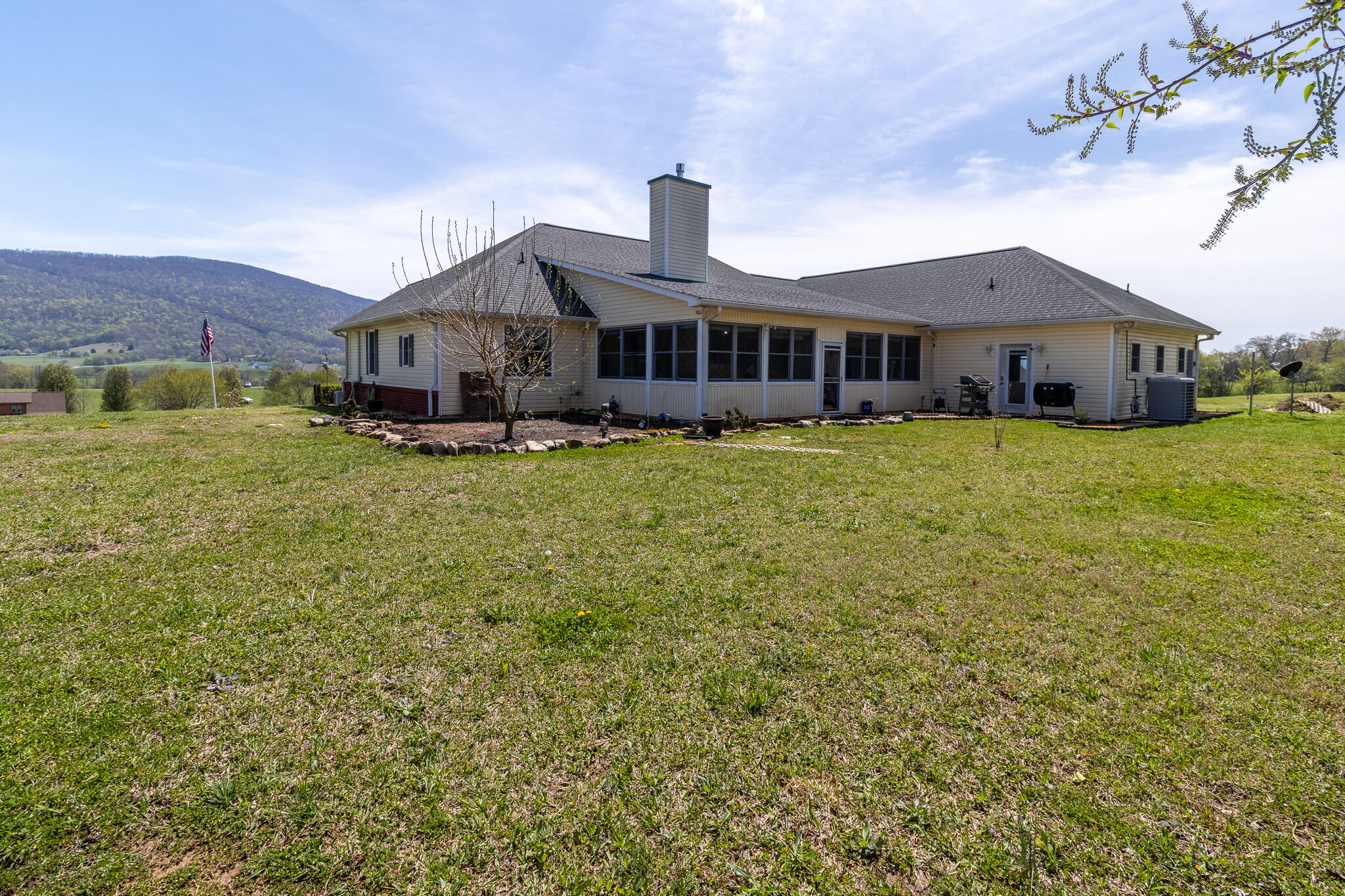 256 Rivers Edge Road