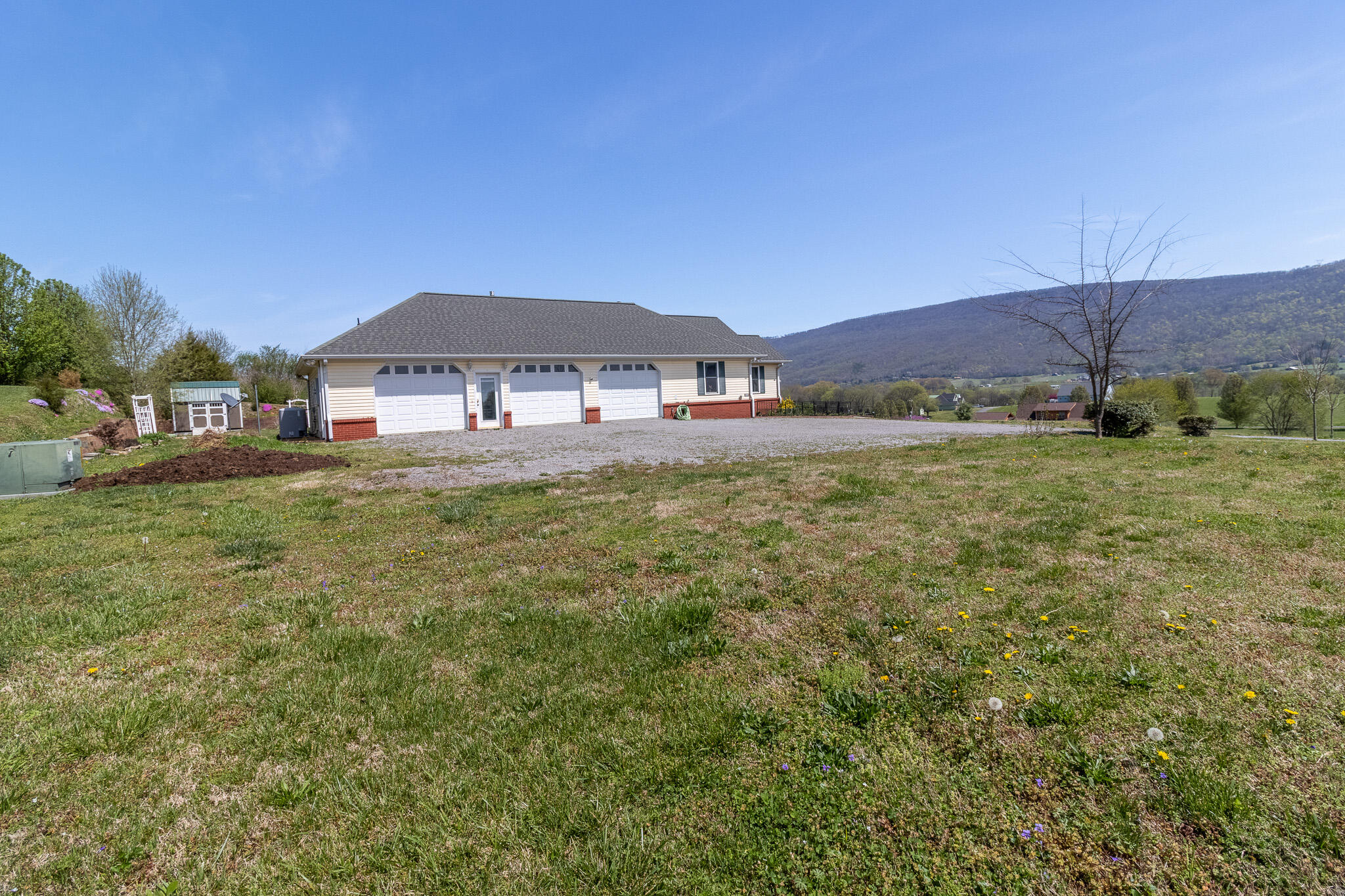 256 Rivers Edge Road