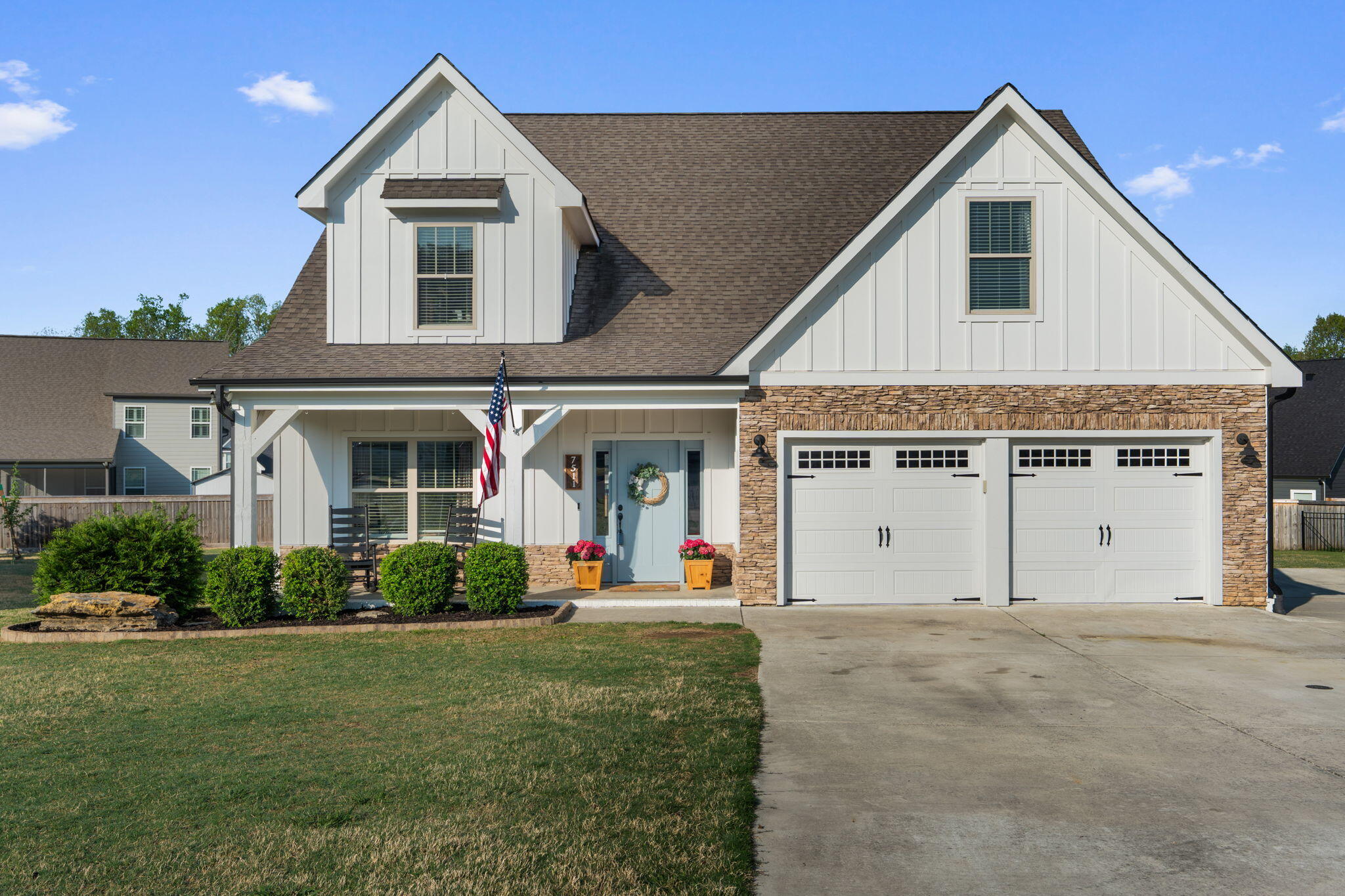 7511 Hollydale Lane