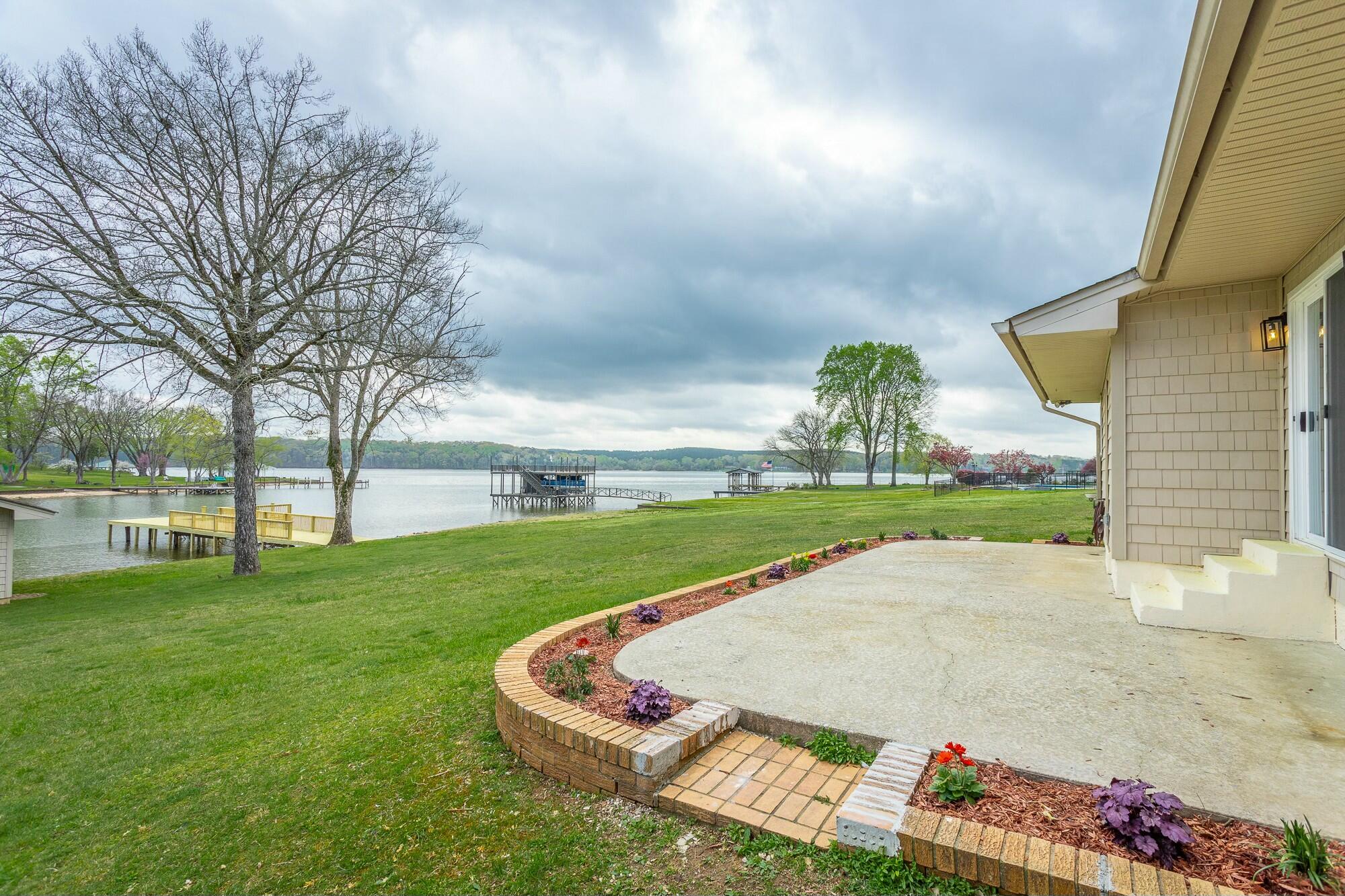 2041 Linwood Circle