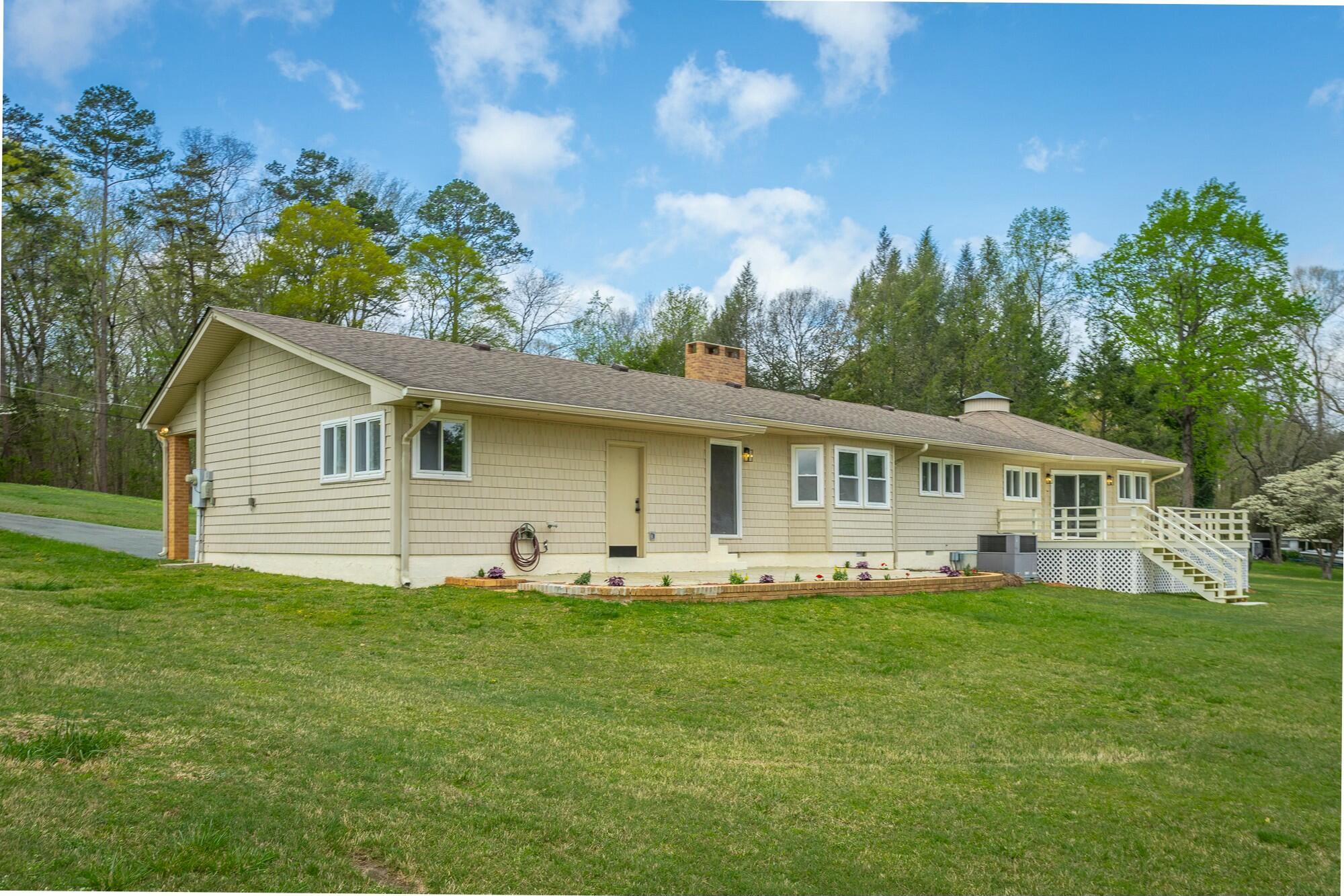 2041 Linwood Circle