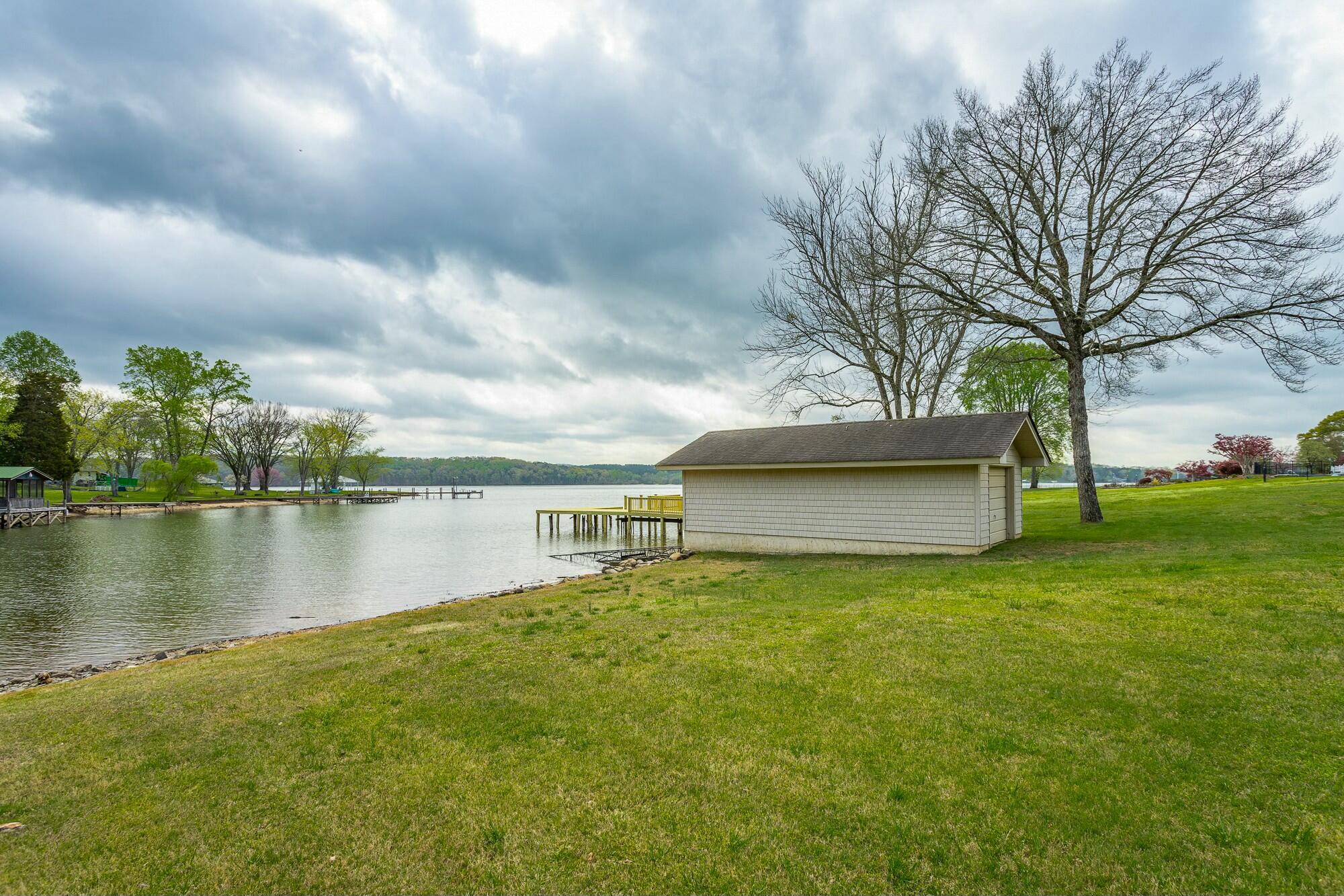 2041 Linwood Circle