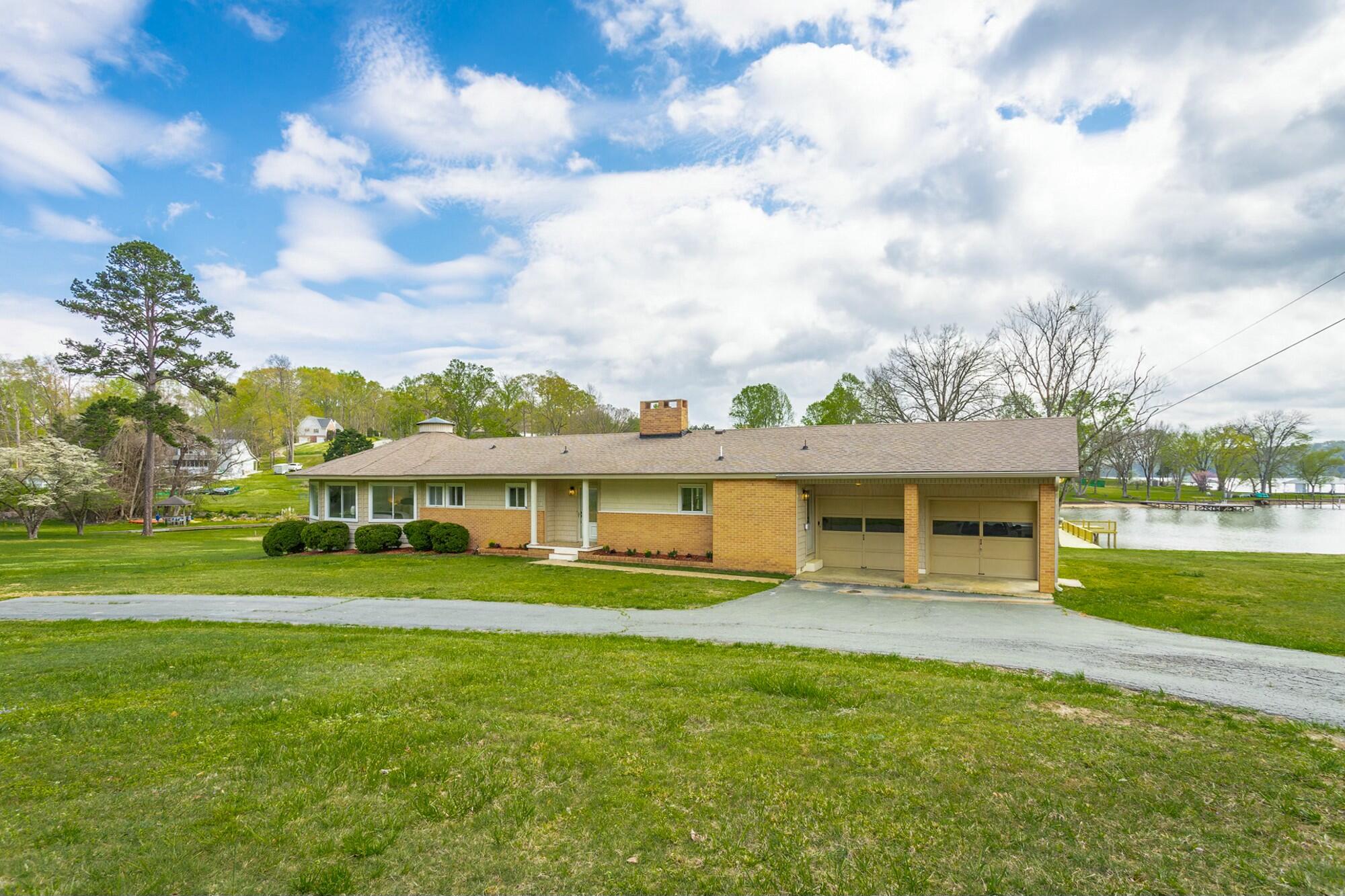 2041 Linwood Circle