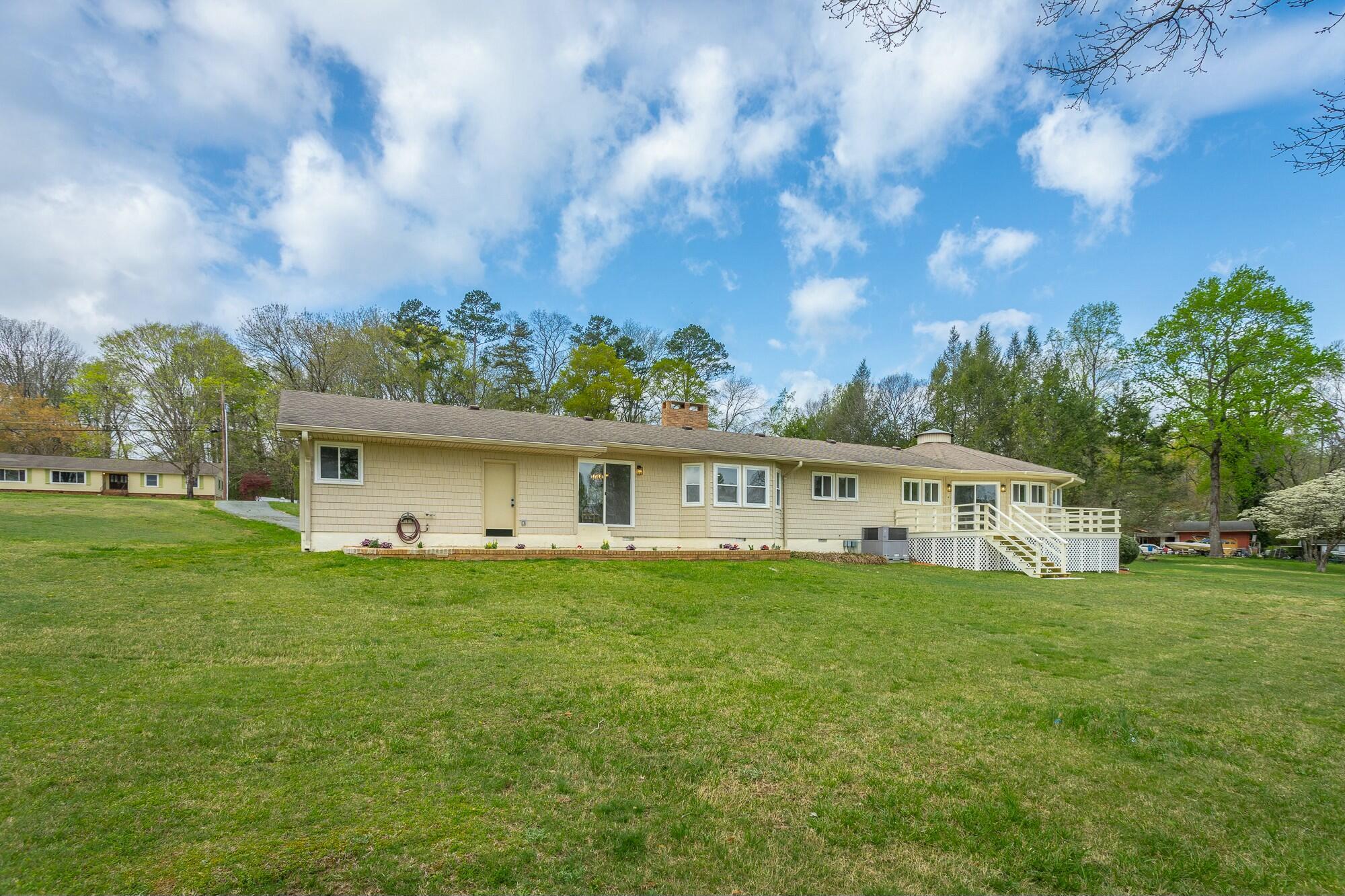 2041 Linwood Circle